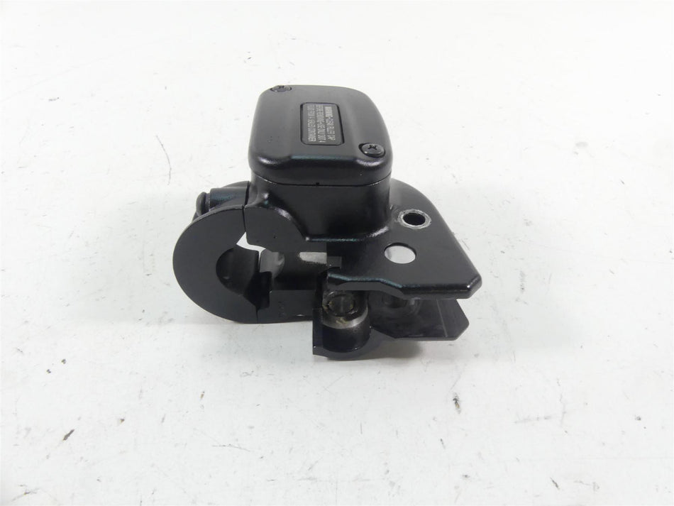 2018 Harley Softail FXBB Street Bob Front Brake Master Cylinder 1/2" 41700233 {{ shop.shopifyCountryName }} - Mototech271
