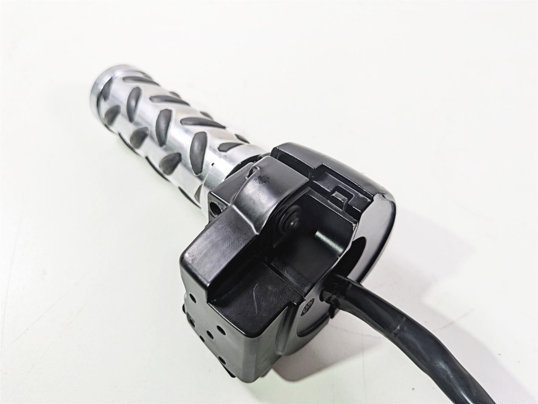 1996 Harley Touring FLHTCUI Electra Glide Right Hand Control Switch 71684-06A {{ shop.shopifyCountryName }} - Mototech271