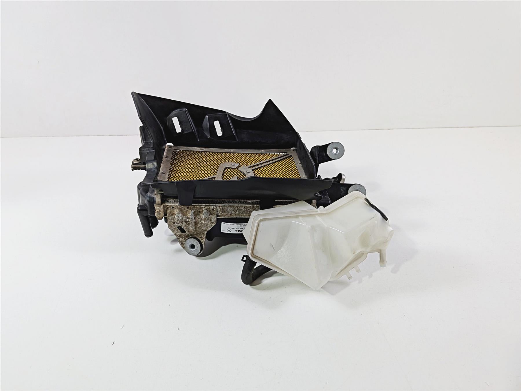2015 BMW R1200GS K50 Right Left Radiator Fan & Covers -No Leaks 17118546416 {{ shop.shopifyCountryName }} - Mototech271