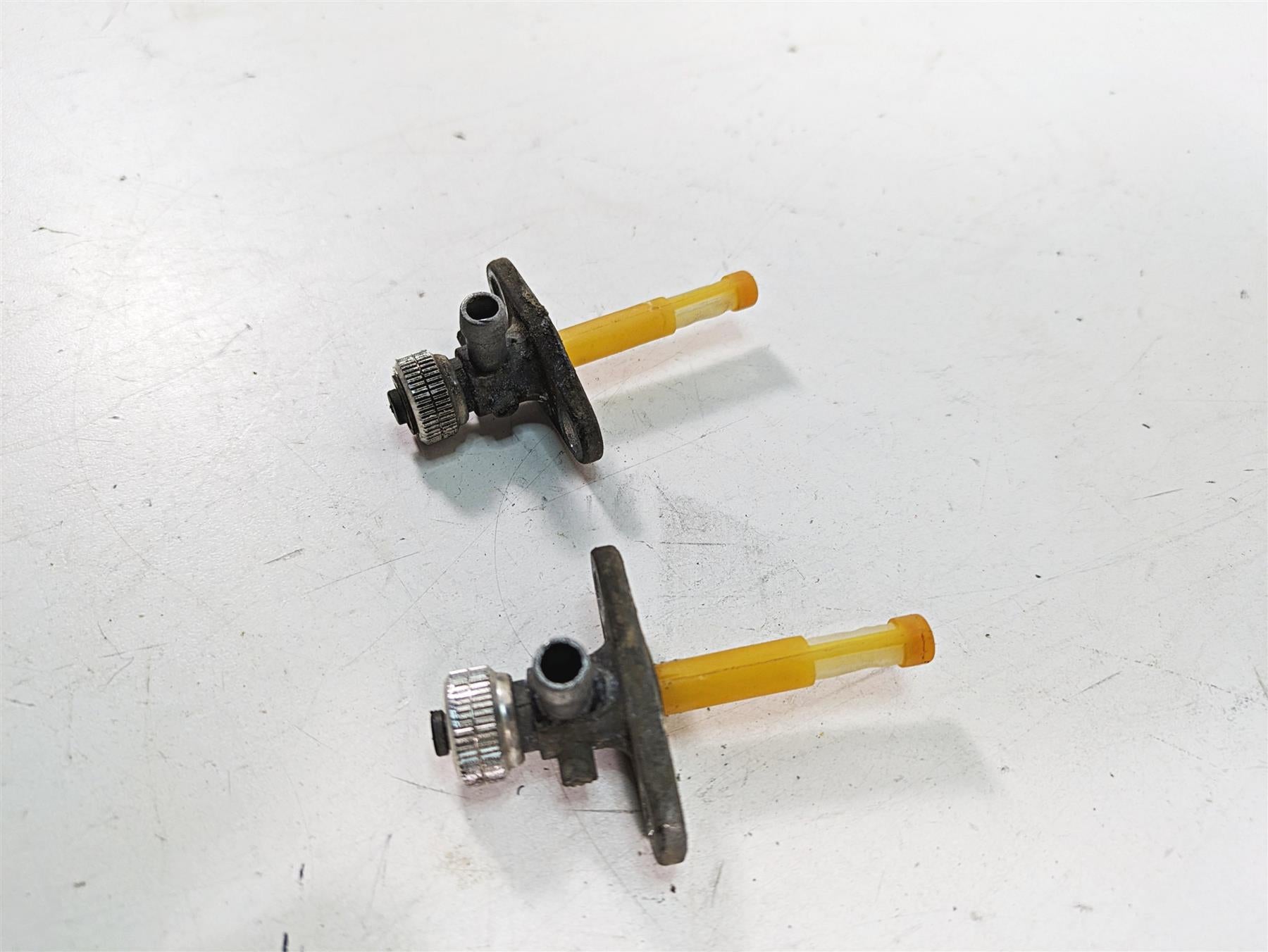 2018 KTM 1090 Adventure R Fuel Gas Petrol Tank Petcock Set 58507003200 {{ shop.shopifyCountryName }} - Mototech271