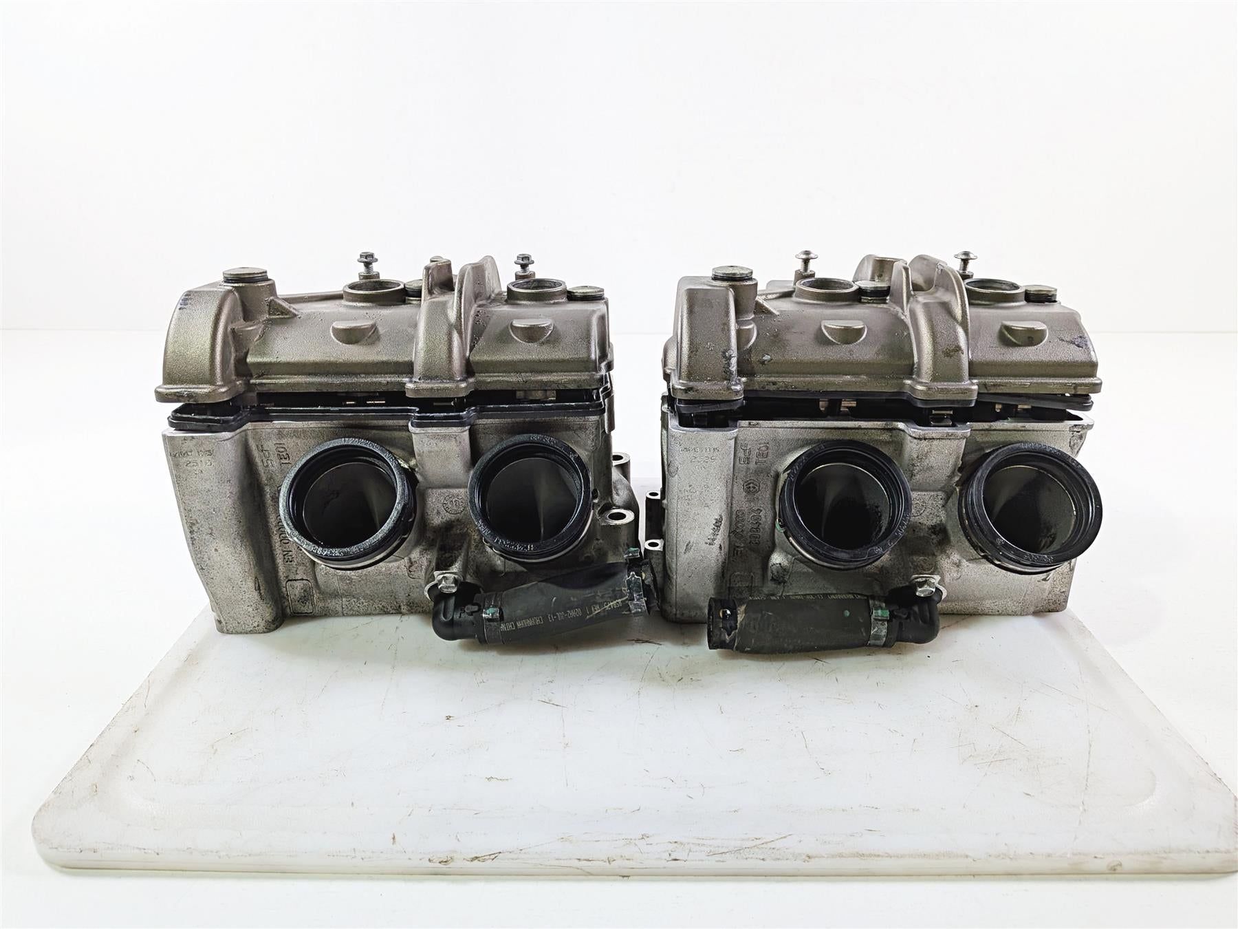 2014 Aprilia RSV4 RR Factory Front Rear Cylinder Head Cam Shaft Set 14K B0447525 {{ shop.shopifyCountryName }} - Mototech271