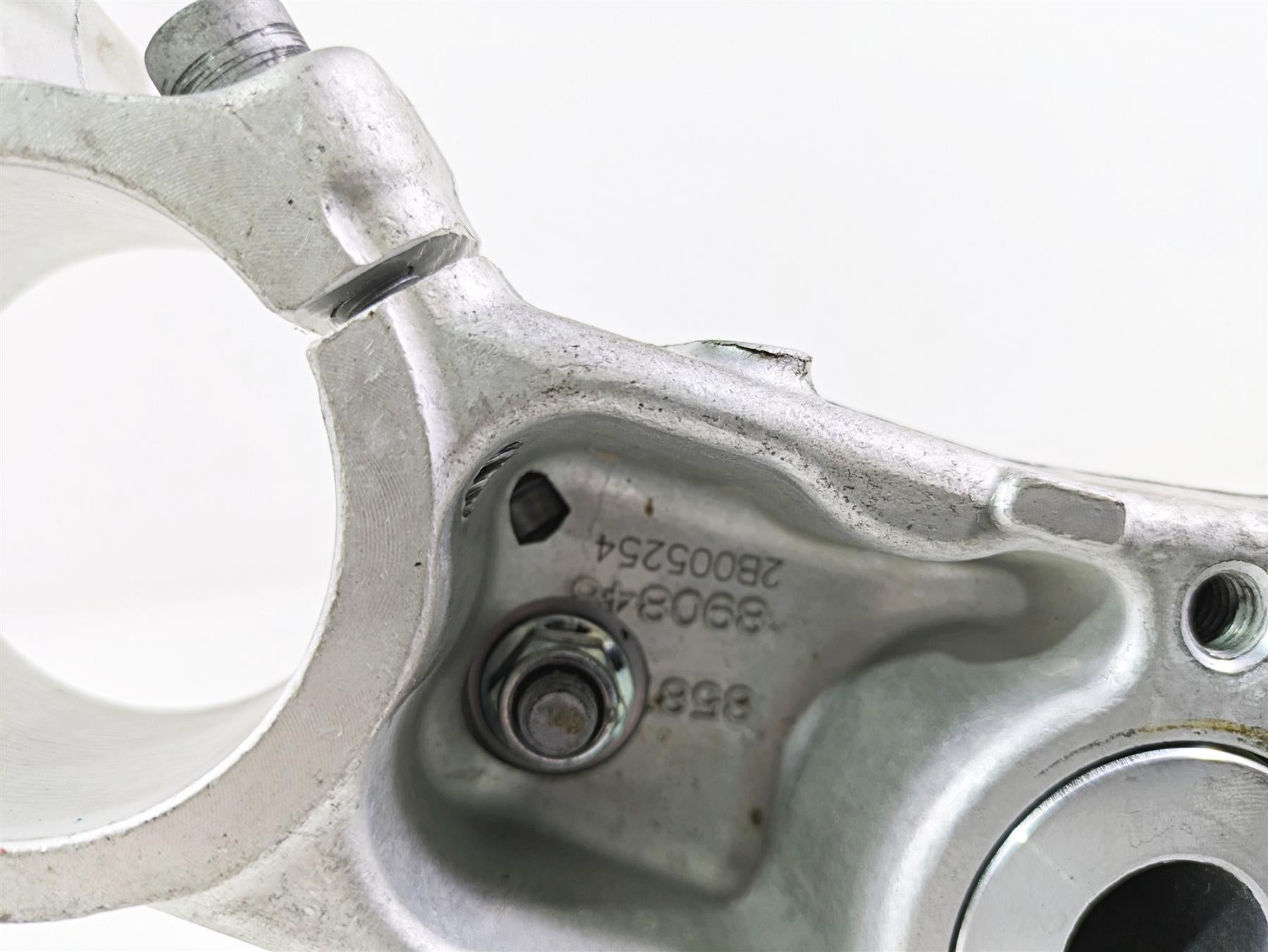 2021 Aprilia RS660 Lower Triple Tree Steering Clamp 2B005255 {{ shop.shopifyCountryName }} - Mototech271