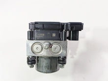 Load image into Gallery viewer, 2016 Harley Touring FLHR Road King  Abs Brake Pump Module Unit 41100013A
