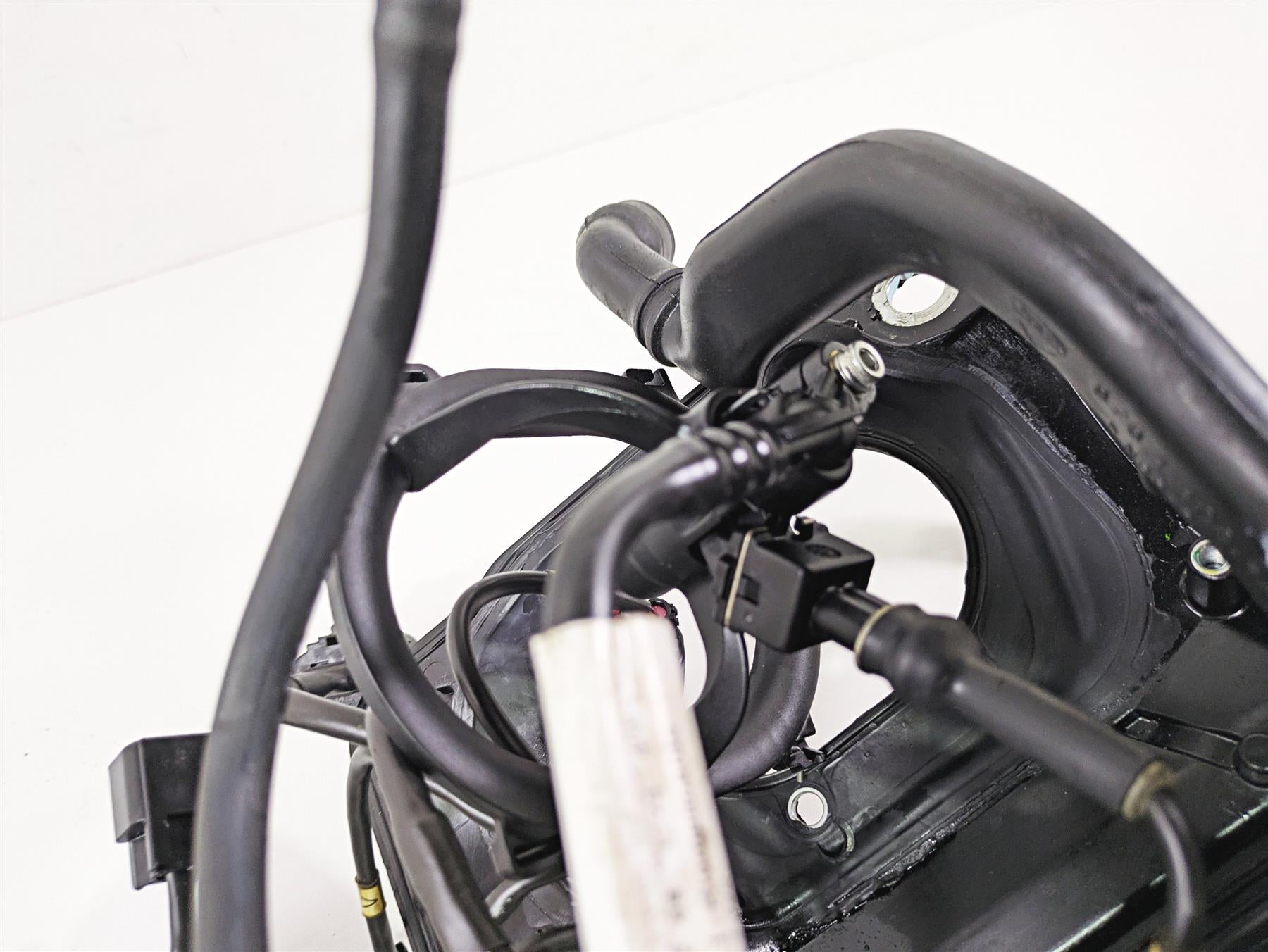 2022 Ducati Streetfighter V2 Throttle Bodies & Air Box Set 44212343B 28241121A {{ shop.shopifyCountryName }} - Mototech271