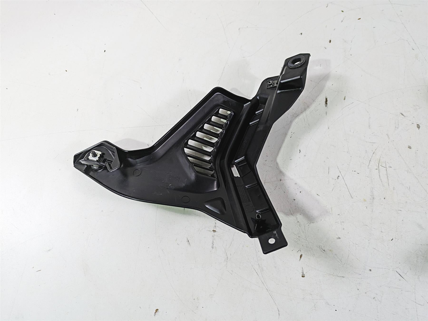2021 Yamaha Tenere 700 XTZ7 Left Right Infill Duct Fairing Cover BW3-F8239-00-00 {{ shop.shopifyCountryName }} - Mototech271