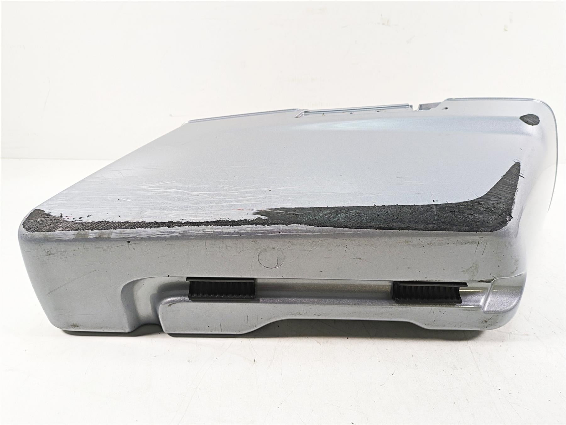 2020 Harley Touring FLHX Street Glide Right Lower Saddlebag Bottom 90200412 {{ shop.shopifyCountryName }} - Mototech271