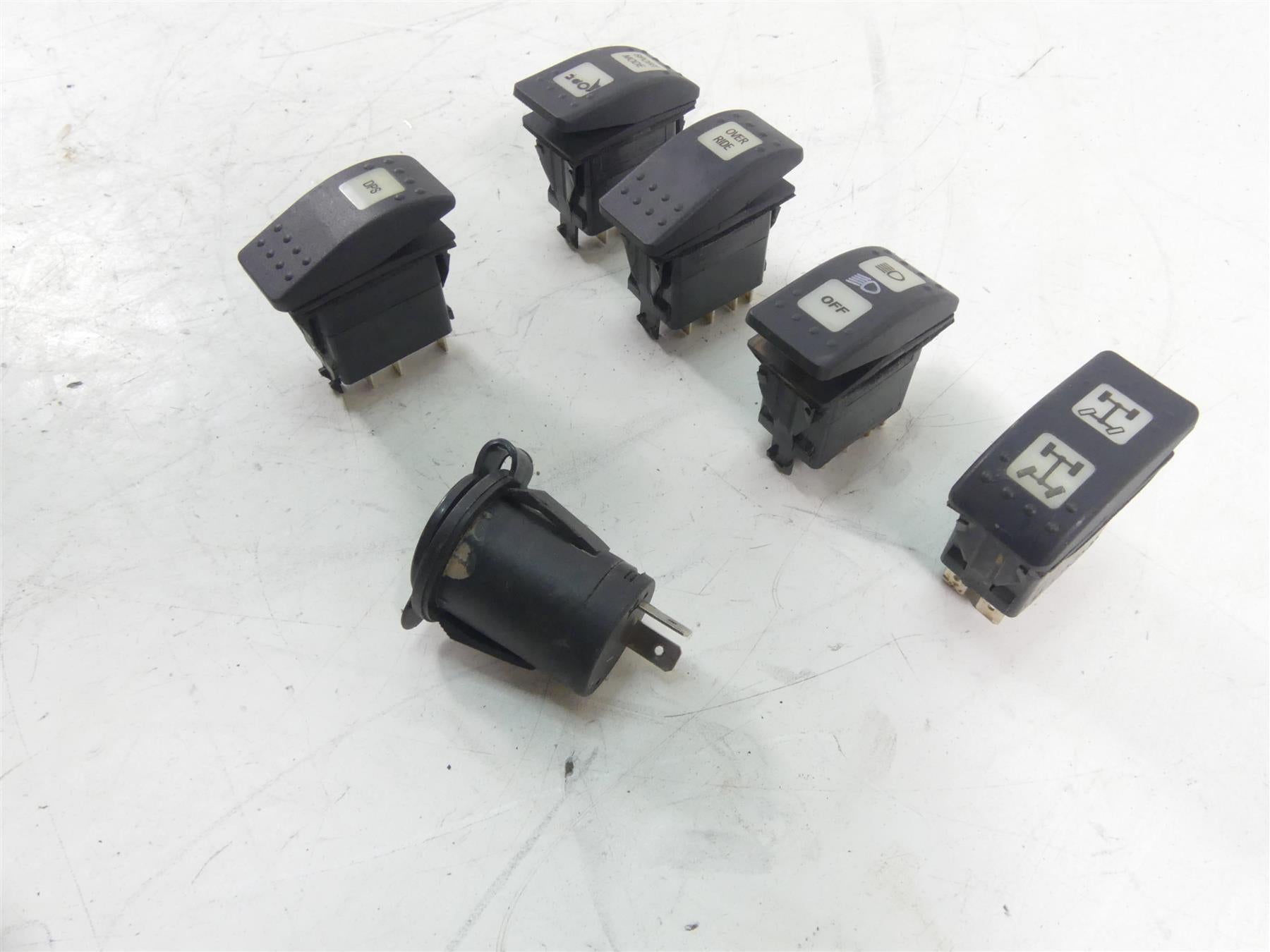 2017 Can Am Maverick X3 XDS Turbo R DPS Awd Light Mode Switch Set 710004492 {{ shop.shopifyCountryName }} - Mototech271