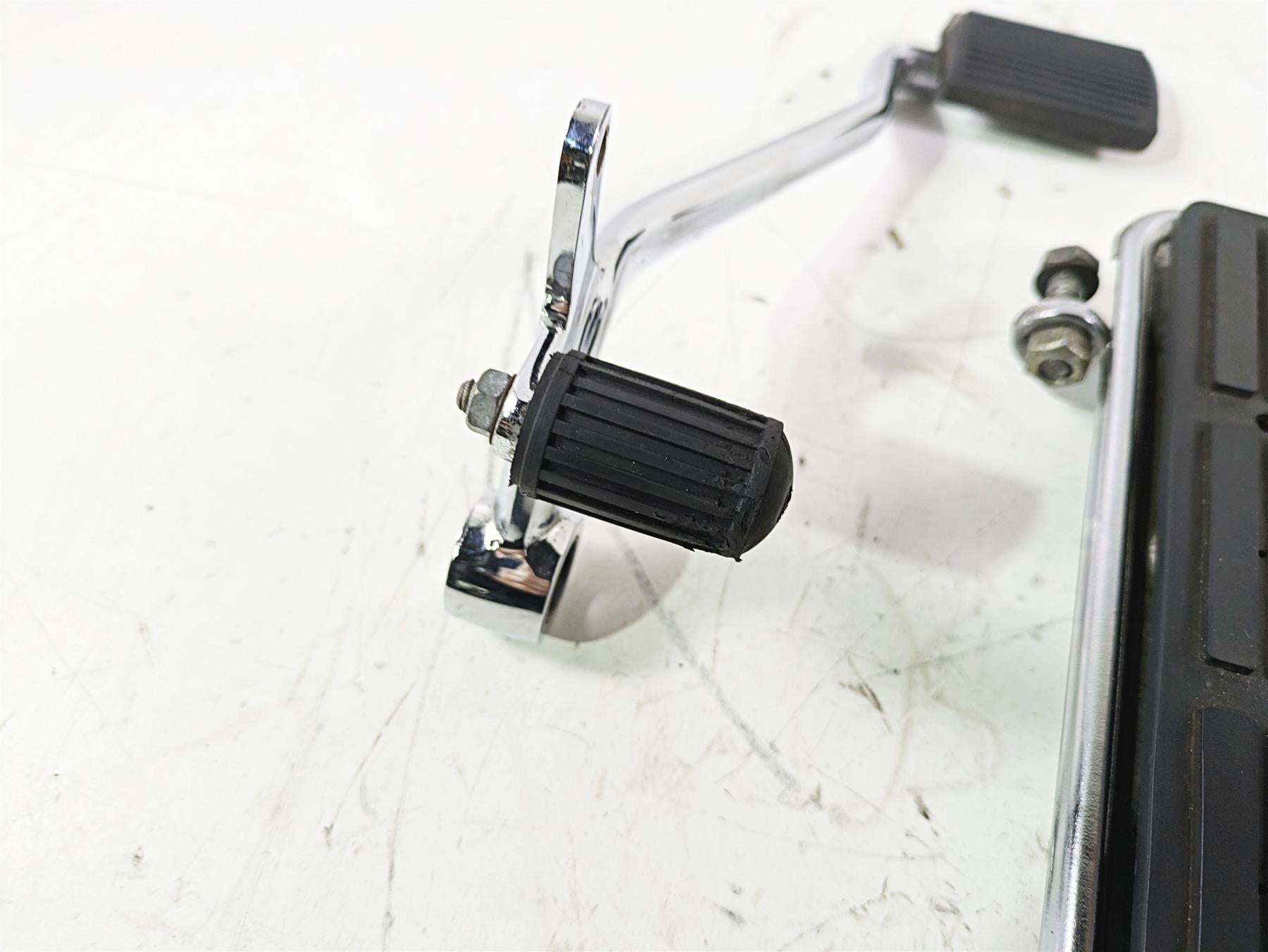 1998 Moto Guzzi California 1100 EV Right Floor Board & Brake Pedal GU03420330 {{ shop.shopifyCountryName }} - Mototech271