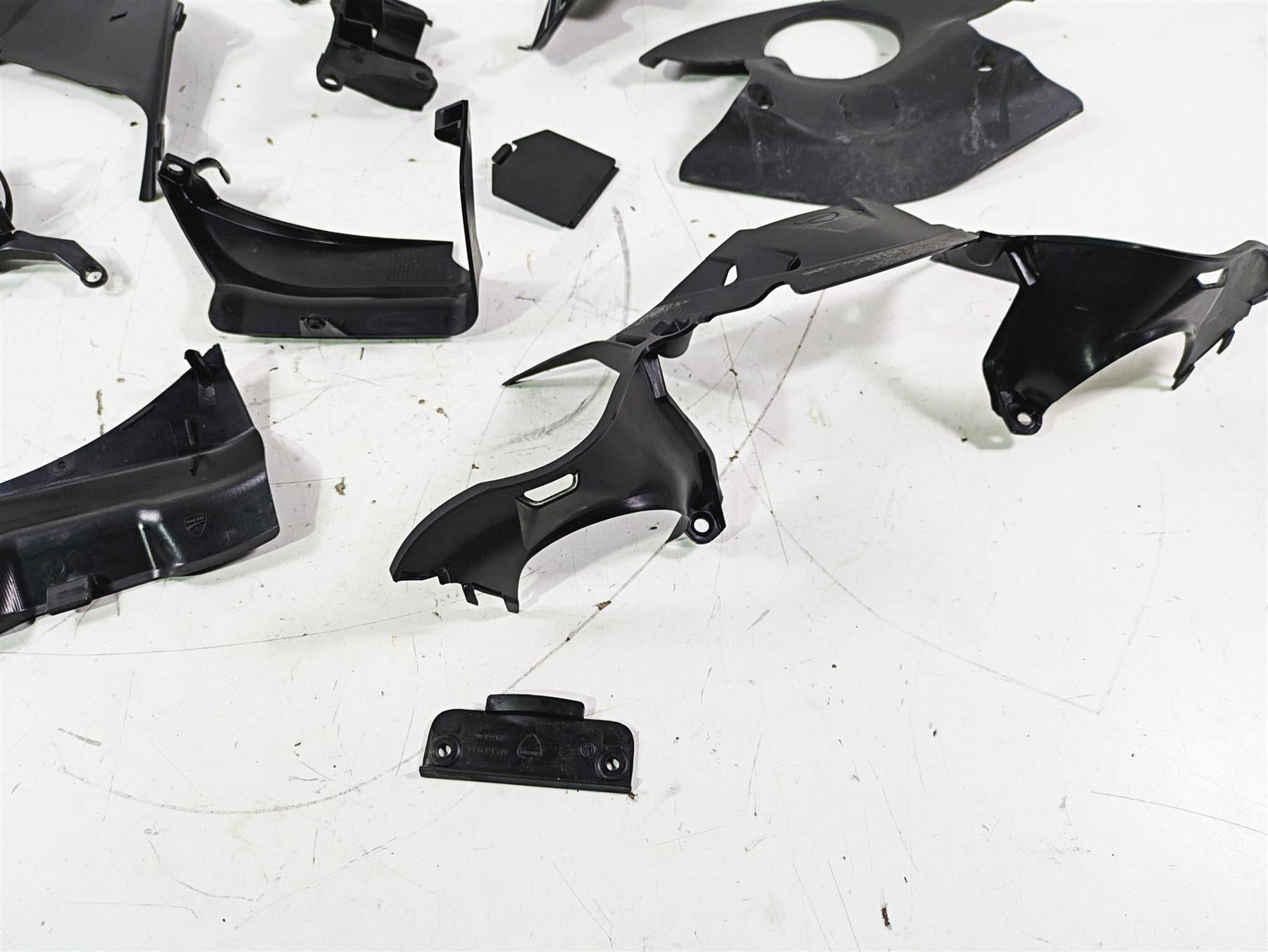 2015 Ducati Panigale 1299 S Black Molded Infill Cover Fairings Set 8291B801A {{ shop.shopifyCountryName }} - Mototech271