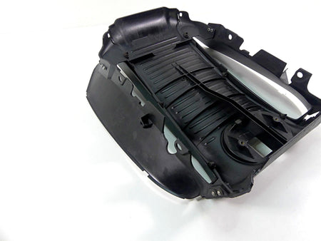2014 Harley VRSCF Muscle V-Rod Radiator Center Cover Fairing 26826-09 26813-08A {{ shop.shopifyCountryName }} - Mototech271