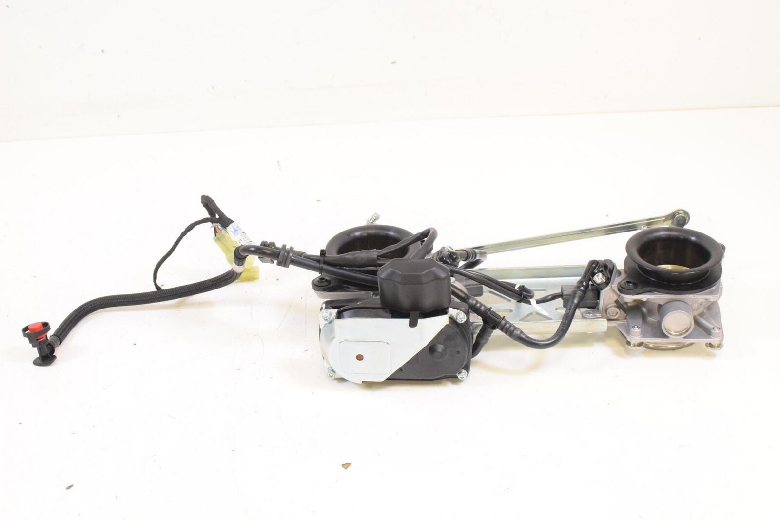 2017 Ducati Supersport 939 Throttle Body Fuel Injector SET 236MILES 28240932A {{ shop.shopifyCountryName }} - Mototech271
