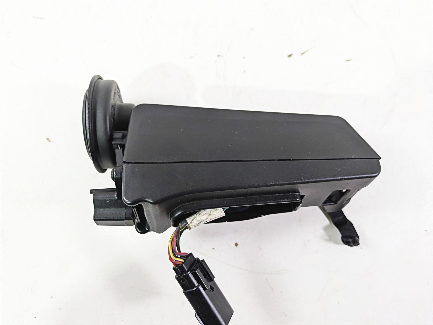 2018 Harley FXBR Softail Breakout Horn & Wiring Box 69000095 {{ shop.shopifyCountryName }} - Mototech271
