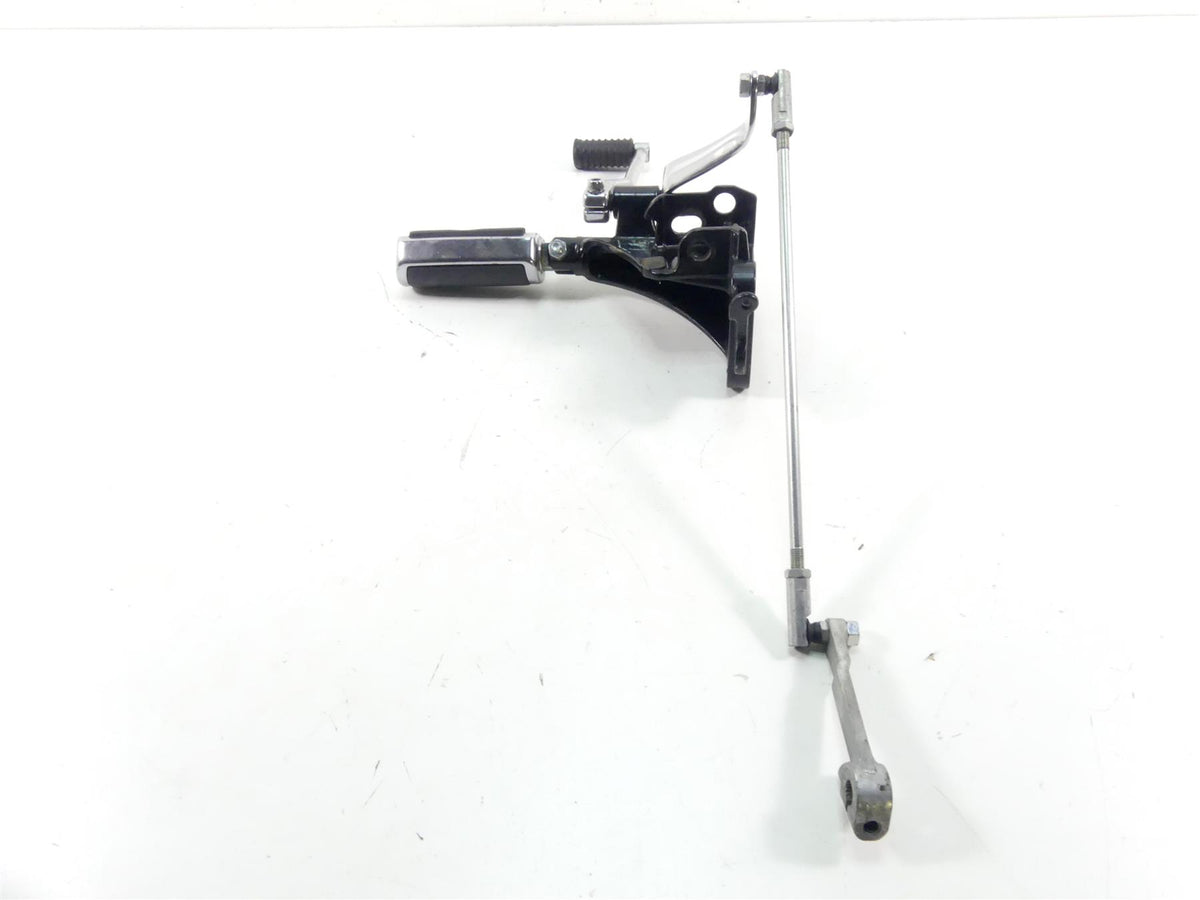 2017 Harley Softail FXSB Breakout Front Left Footpeg & Shifter 33683-07 34564-90 {{ shop.shopifyCountryName }} - Mototech271