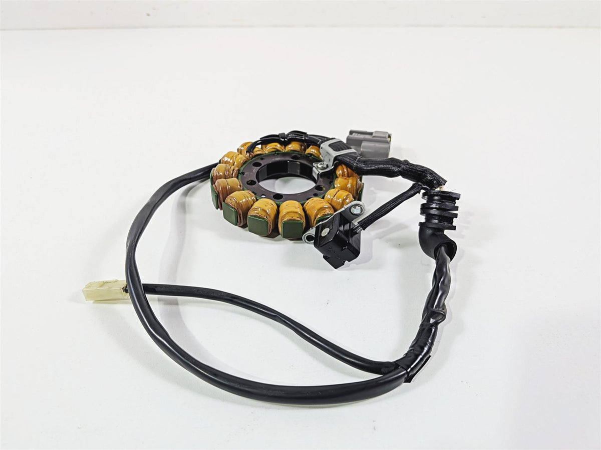 2023 Yamaha MT10 MTN1000 Stator Alternator Generator B5Y-81410-00-00 {{ shop.shopifyCountryName }} - Mototech271