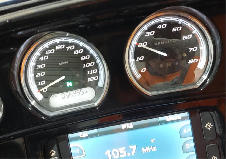 2014 Harley Touring FLHTK Electra Glide Speedometer Gauge Instrument 70900118 {{ shop.shopifyCountryName }} - Mototech271