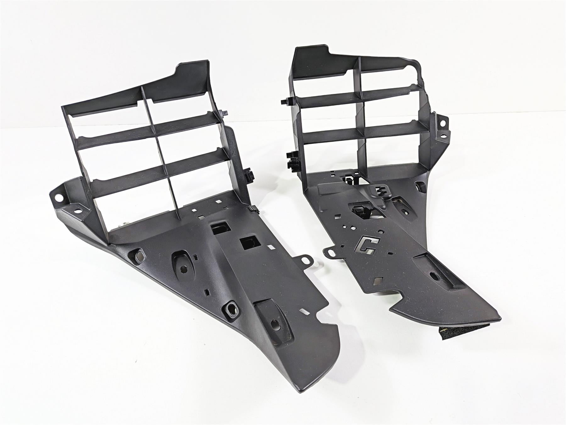 2023 BMW R1250RT RTP K52 Right Left Radiator Plastics Scoop Ram Set 46631541735 {{ shop.shopifyCountryName }} - Mototech271