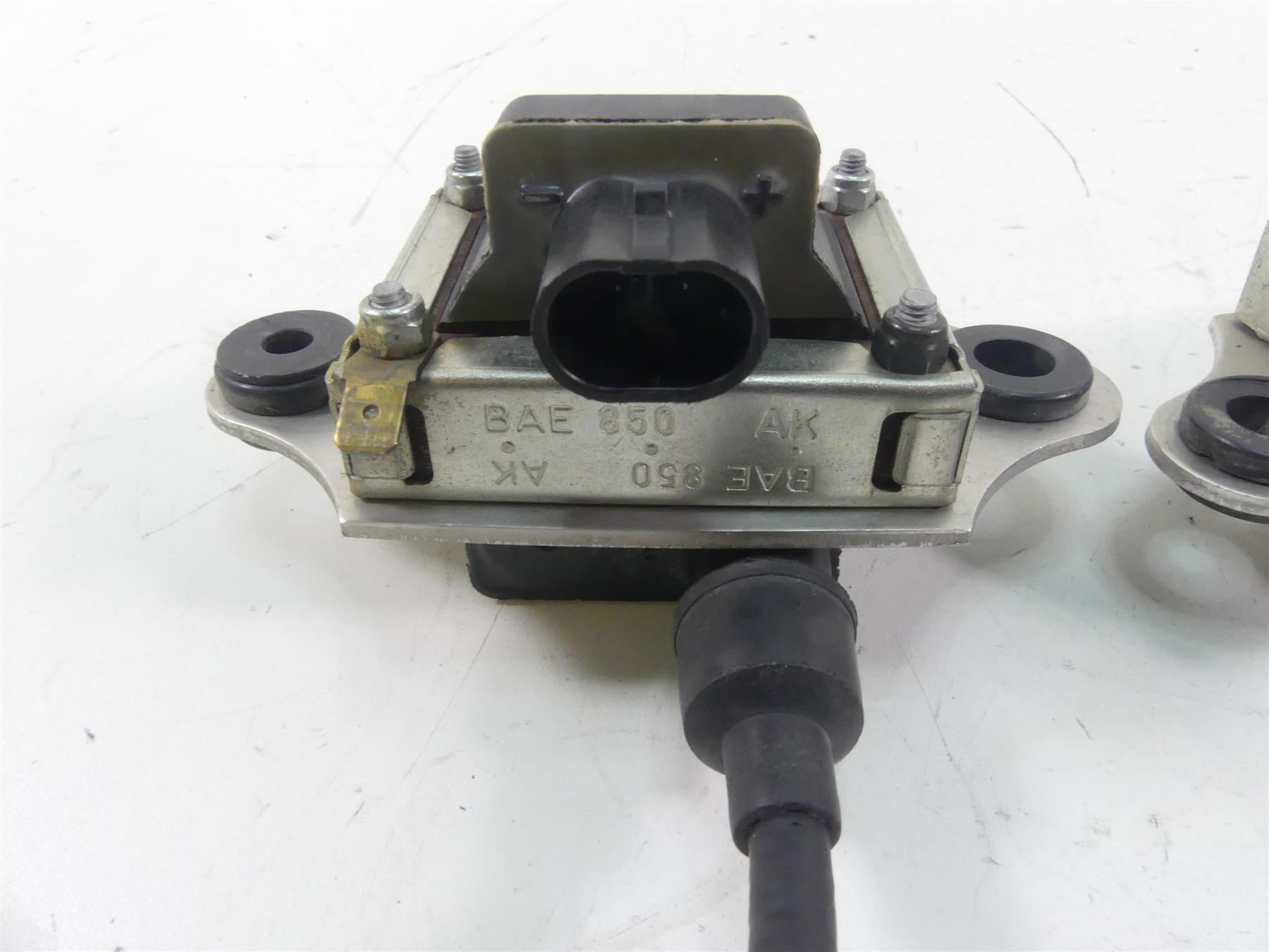 2014 Moto Guzzi Griso 1200 SE 8V Ignition Coil Wires Plugs Set GU30716500 {{ shop.shopifyCountryName }} - Mototech271