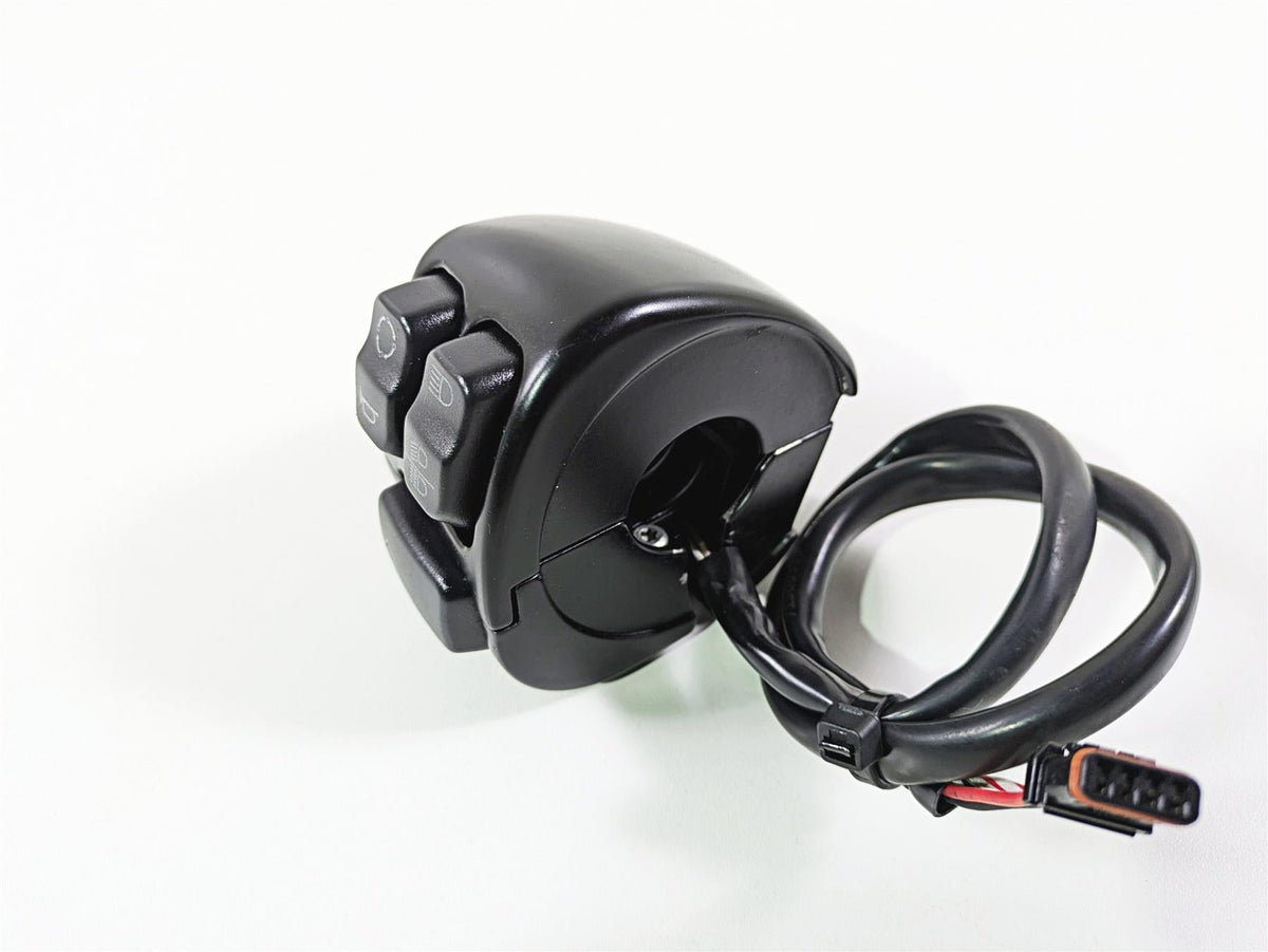 2019 Harley Softail FXDR 114 Left Hand Light Control Switch 71500292 {{ shop.shopifyCountryName }} - Mototech271