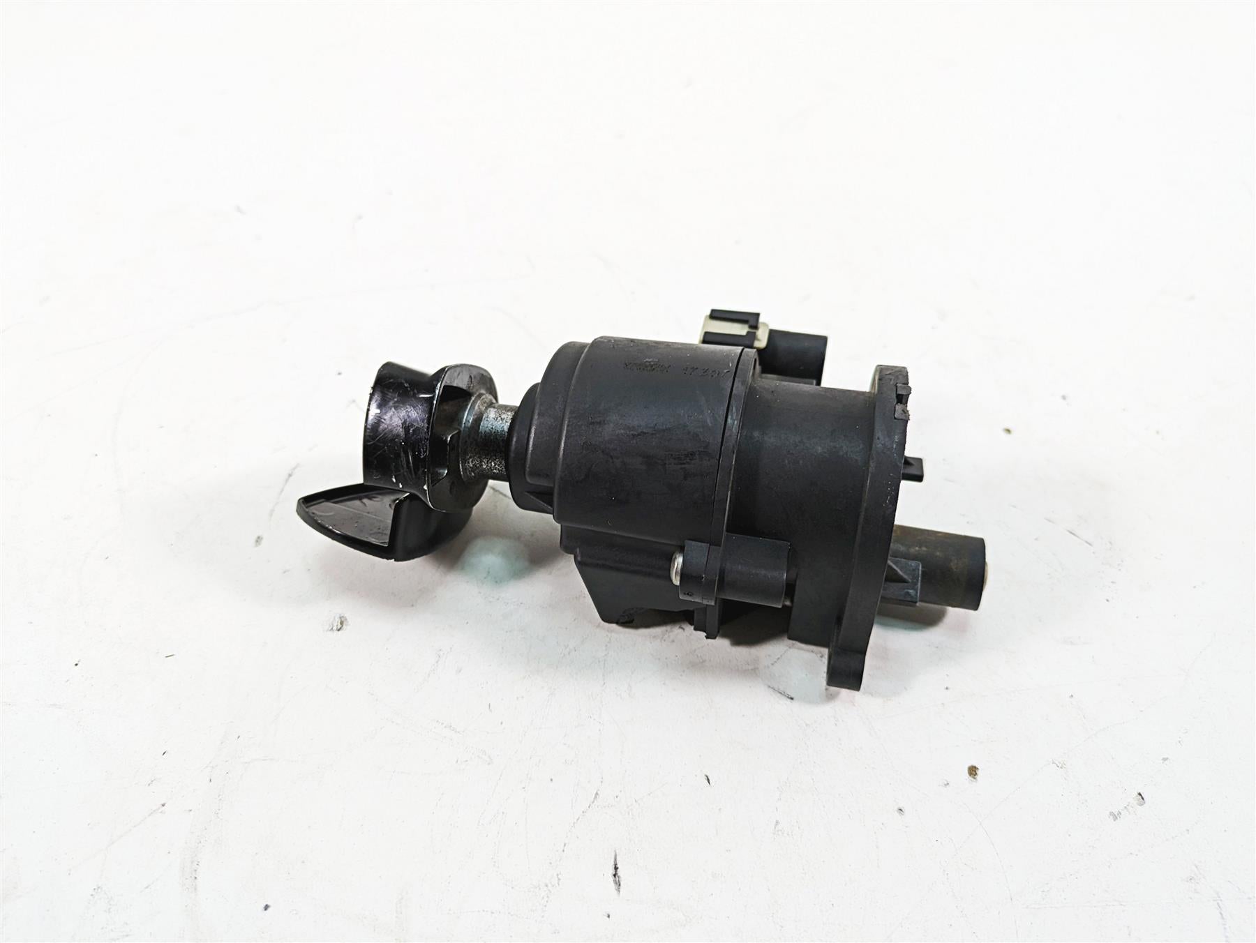 2018 Harley Touring FLHXSE CVO Street Glide Ignition Switch & Key -Read 45600057 {{ shop.shopifyCountryName }} - Mototech271