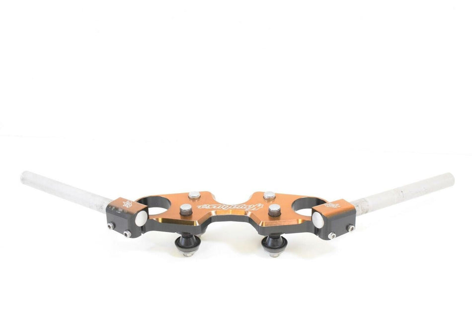 2008 Suzuki GSX1300R GSX1300 R Hayabusa Upper Bracket With Handlebars 56210-15H0 {{ shop.shopifyCountryName }} - Mototech271