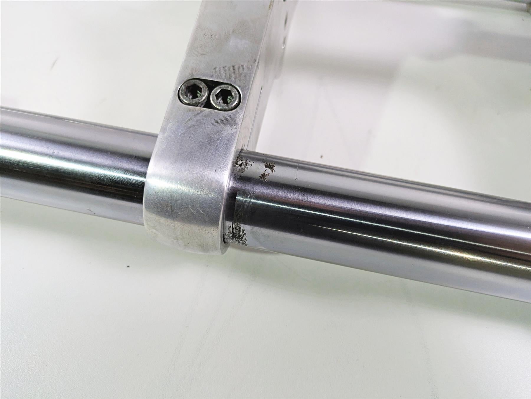 2002 Indian Spirit Deluxe Front Forks Triple Tree Front Axle Set 31-193 31-194 {{ shop.shopifyCountryName }} - Mototech271