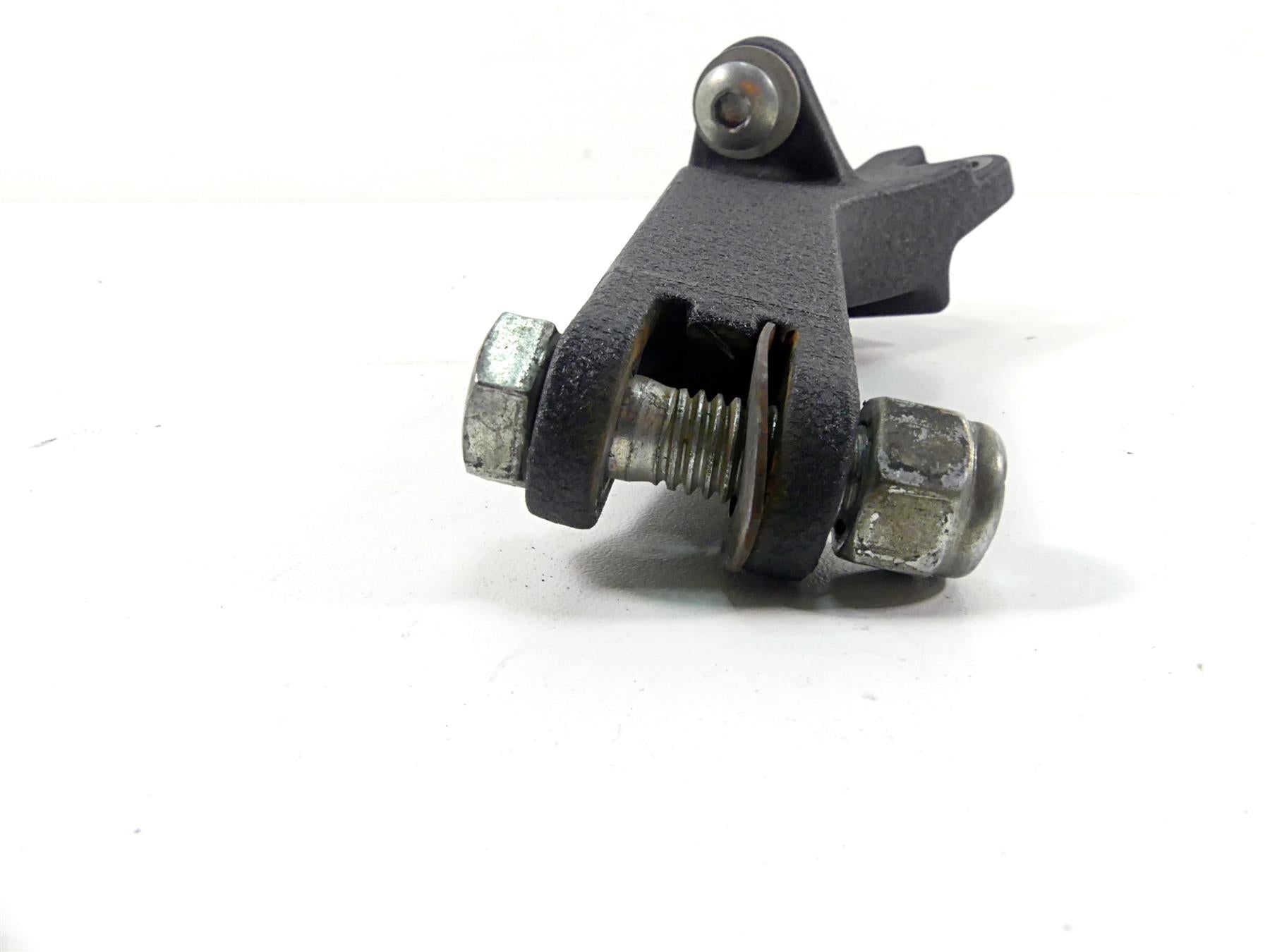 2014 Harley Dyna FXDB Street Bob Rear Passenger Footpeg Mounts 49224-06 49230-06 {{ shop.shopifyCountryName }} - Mototech271