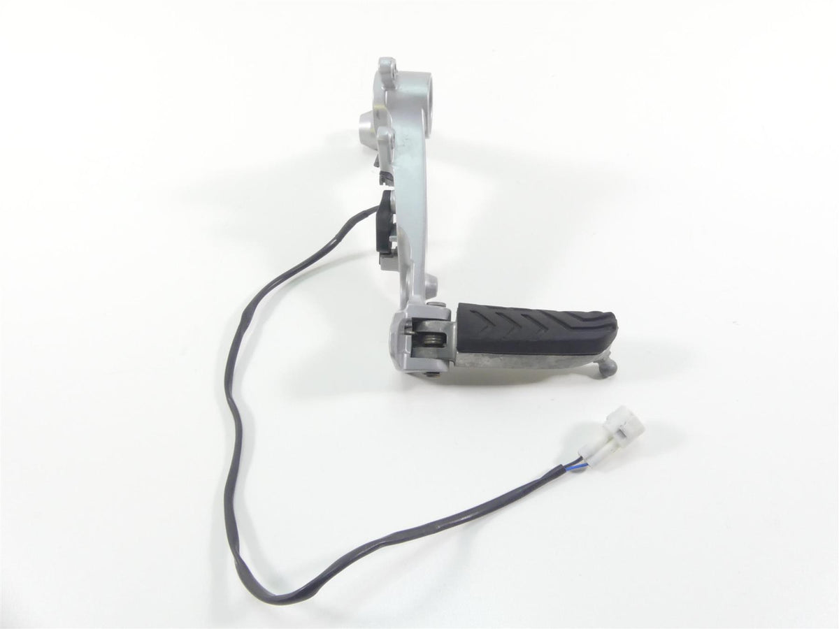 2021 Aprilia Tuono 660 RS660 Right Rider Footpeg Foot Peg Rest & Mount 2B005203 {{ shop.shopifyCountryName }} - Mototech271