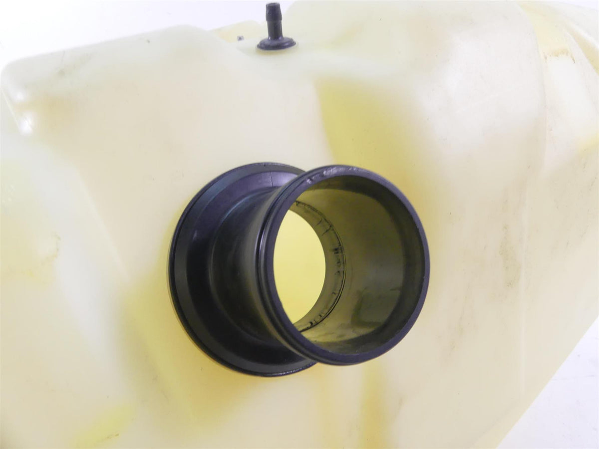 2017 Yamaha Waverunner VX 1050 CS Plastic Fuel Gas Petrol Tank F2S-U7711-02-00 {{ shop.shopifyCountryName }} - Mototech271