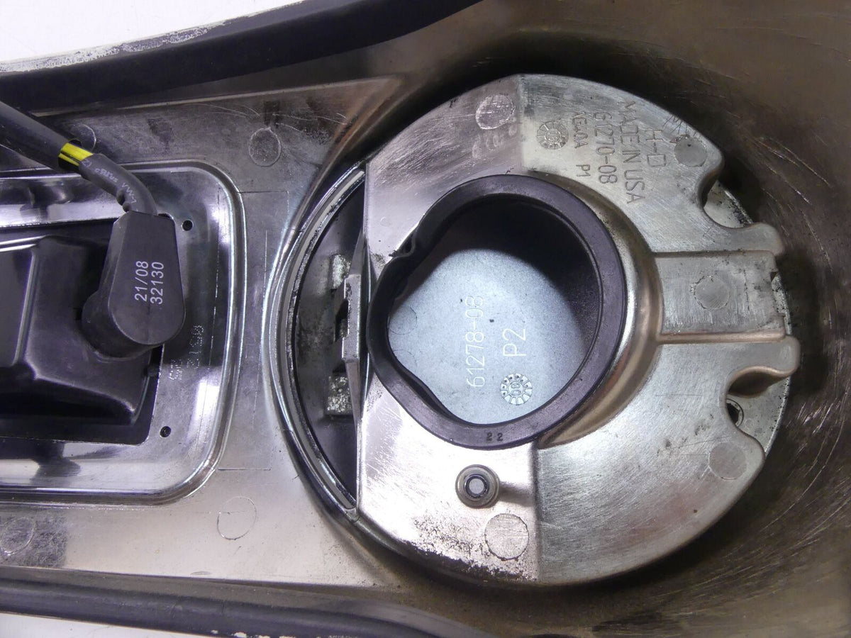 2009 Harley Touring FLHTCU Electra Glide Fuel Gas Tank Dash Cover 61270-08 {{ shop.shopifyCountryName }} - Mototech271