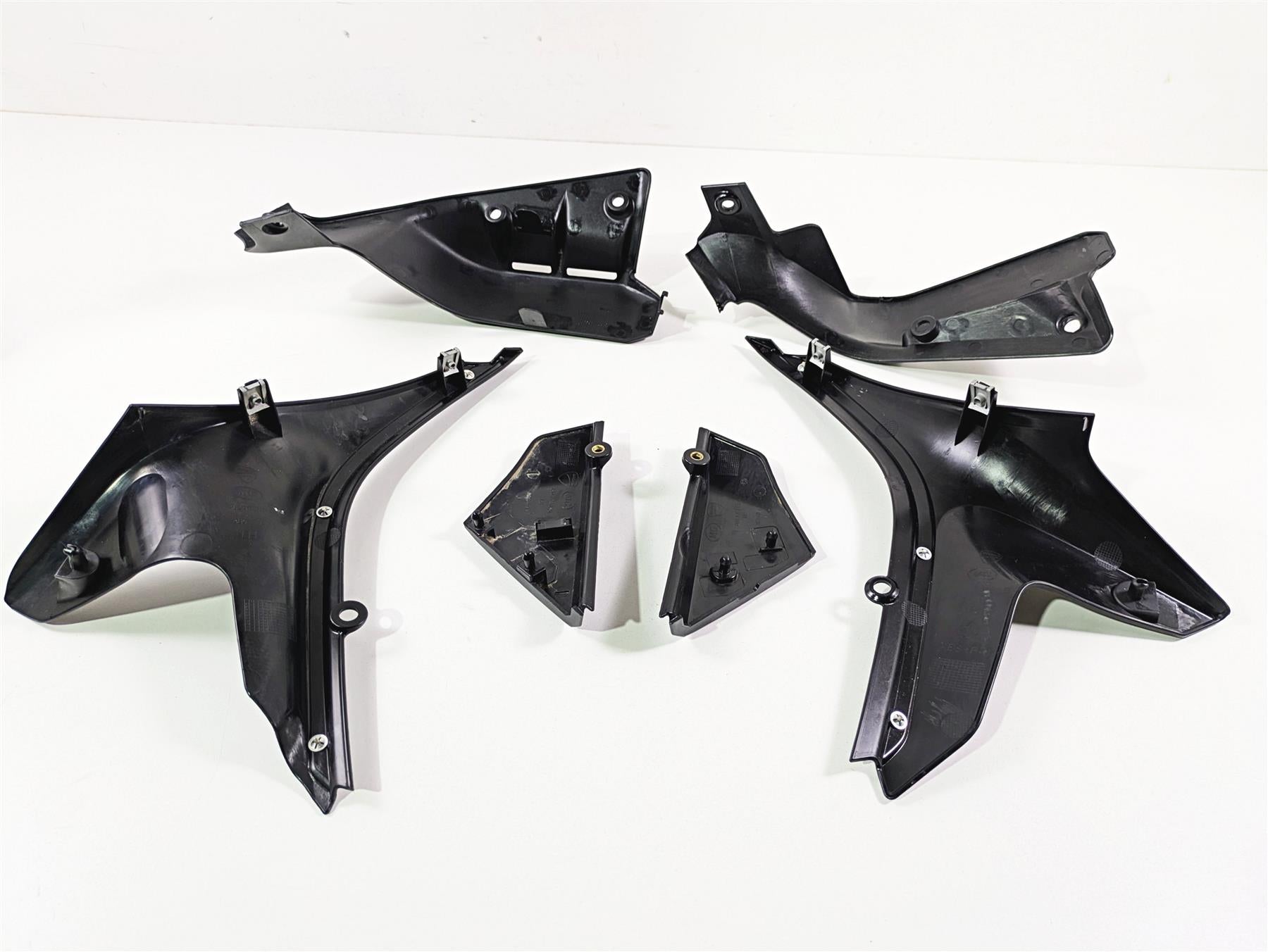 2018 Ducati Scrambler Desert Sled 800 Frame Infill Side Covers Set 4601C102A {{ shop.shopifyCountryName }} - Mototech271