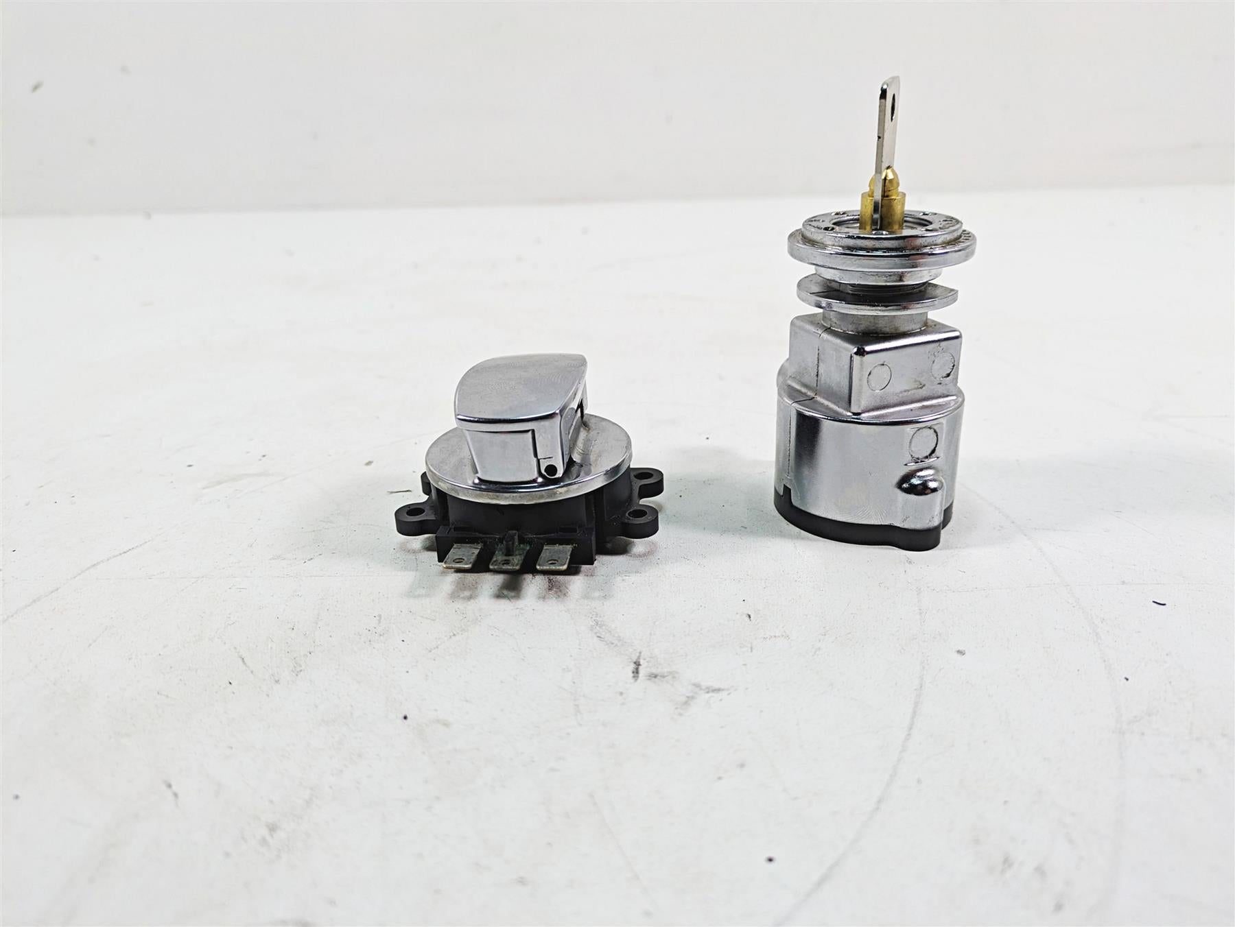 2009 Harley FXDC Dyna Super Glide Custom Ignition Switch Key Lock Set 71430-06B {{ shop.shopifyCountryName }} - Mototech271