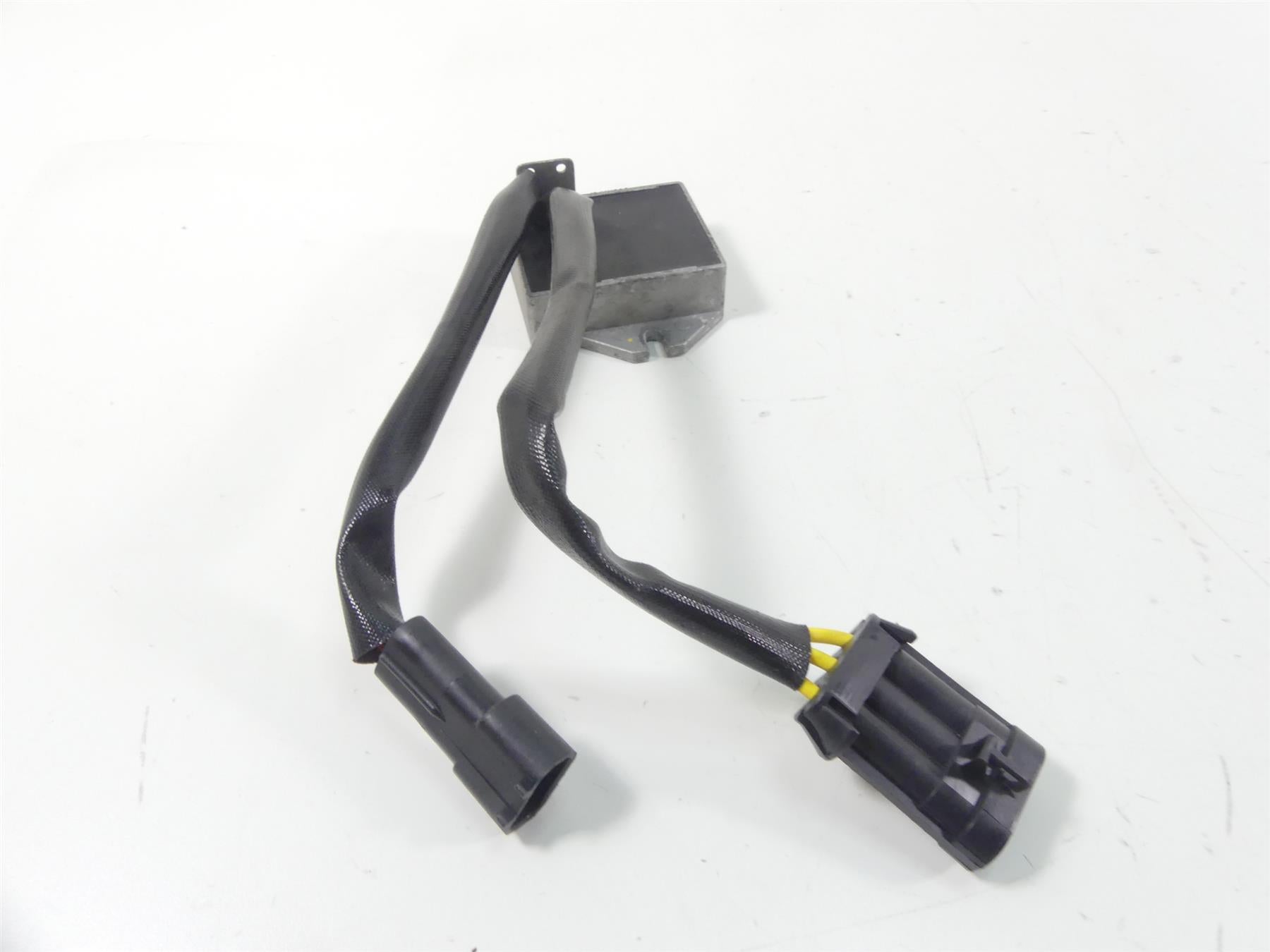 2015 Eric Buell Racing 1190SX Rectifier Voltage Regulator Y0302.1B7 {{ shop.shopifyCountryName }} - Mototech271