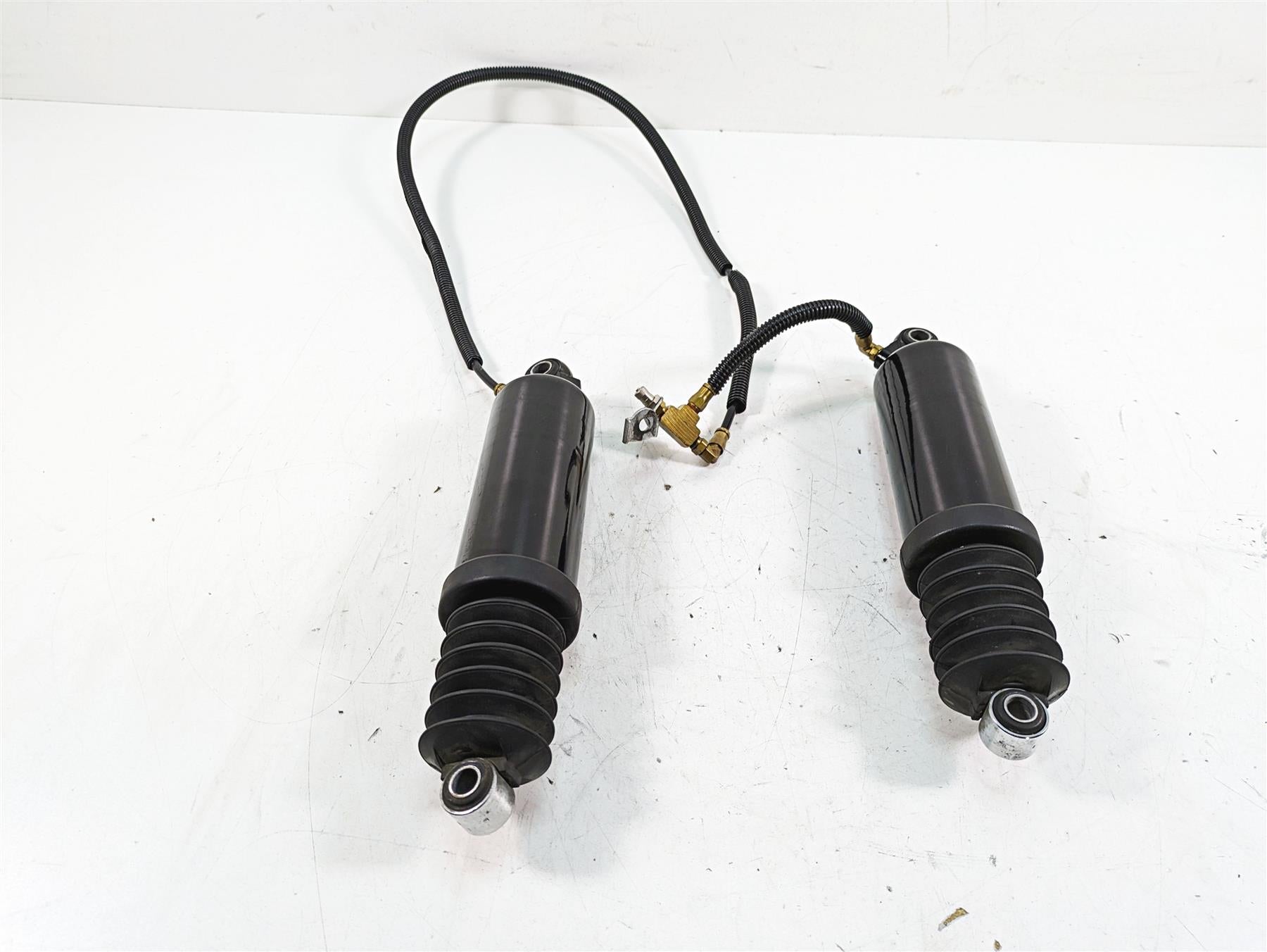 2013 Harley Touring FLHX Street Glide Rear Air Ride Shock Damper Set 54662-09