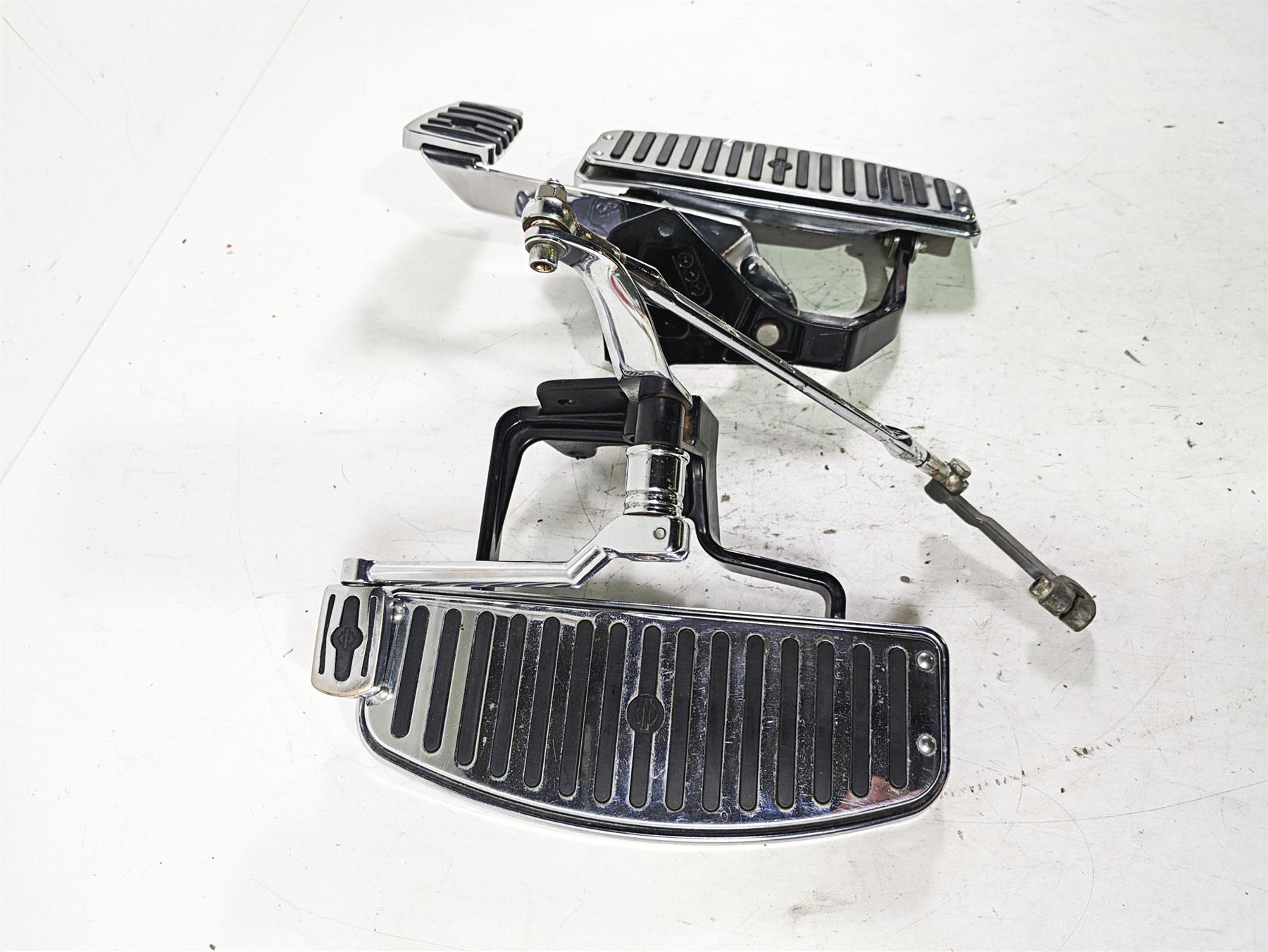 2002 Harley FLSTC Softail Heritage Left Right Chrome Floor Board Set 33630-00A {{ shop.shopifyCountryName }} - Mototech271