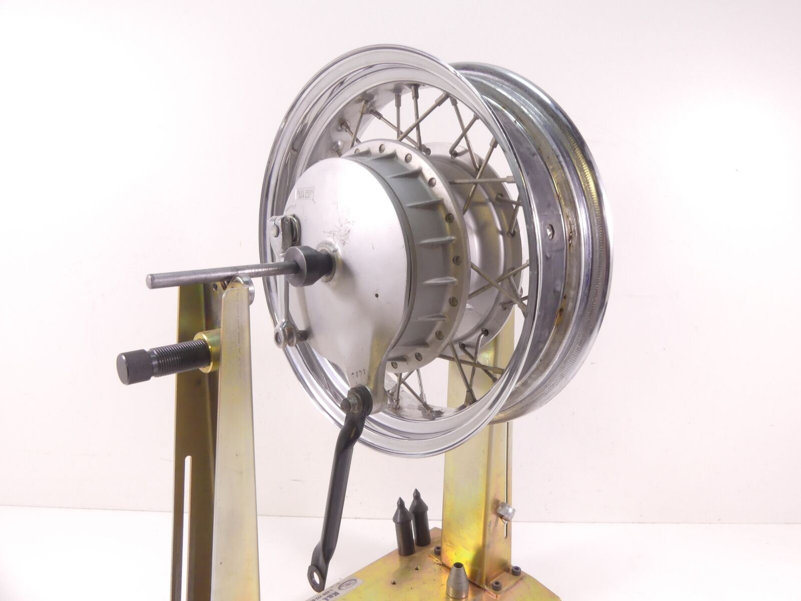 2007 Suzuki VL800 C50 Boulevard Straight Rear 15x4 Spoke Wheel Rim 65311-41F00 {{ shop.shopifyCountryName }} - Mototech271