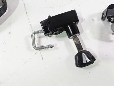 2022 Kawasaki ZR900RS Cafe Ignition Switch Key Lock Tank Cap Set Read 27048-5159 {{ shop.shopifyCountryName }} - Mototech271