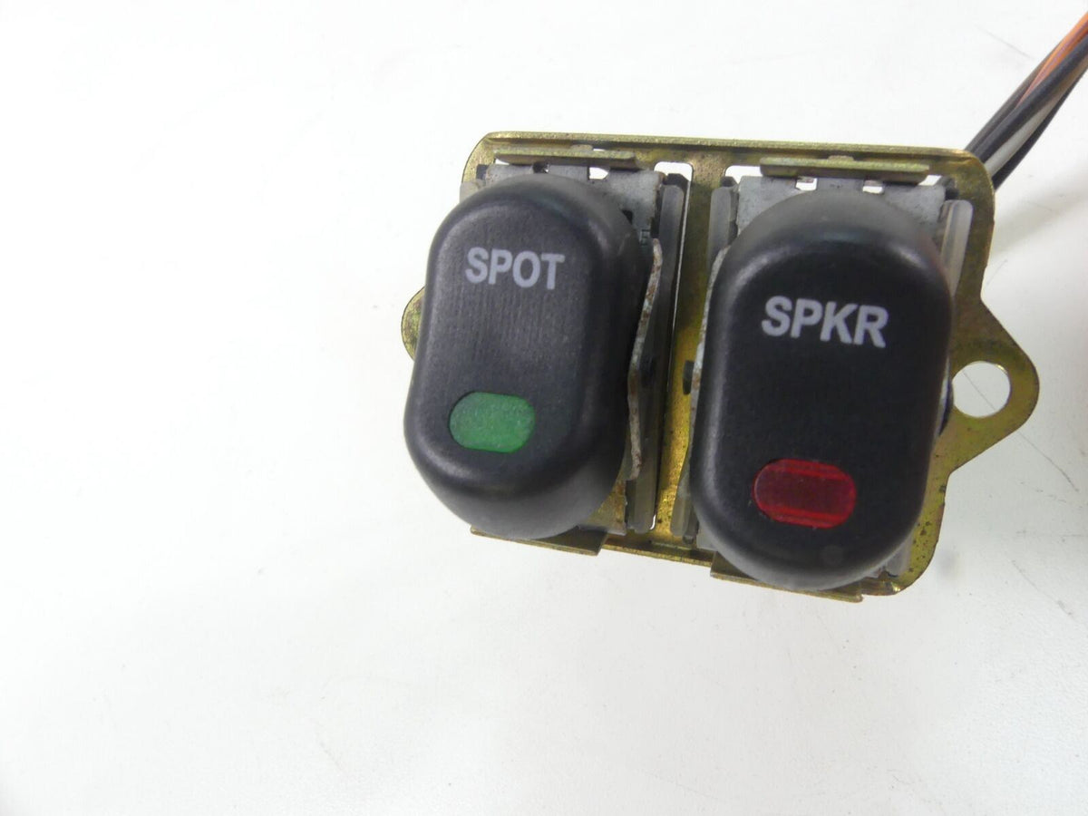 2006 Harley Touring FLHCU SE CVO Auxiliary Cruise Spot Speaker Switches 70271-9 {{ shop.shopifyCountryName }} - Mototech271