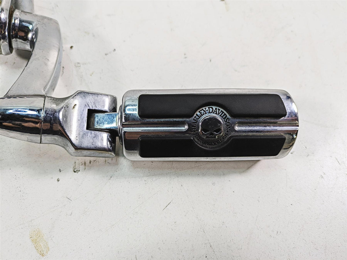 2006 Harley Touring FLHTCUI Electra Glide Highway Footpeg Willi G Skull 50370-04 {{ shop.shopifyCountryName }} - Mototech271