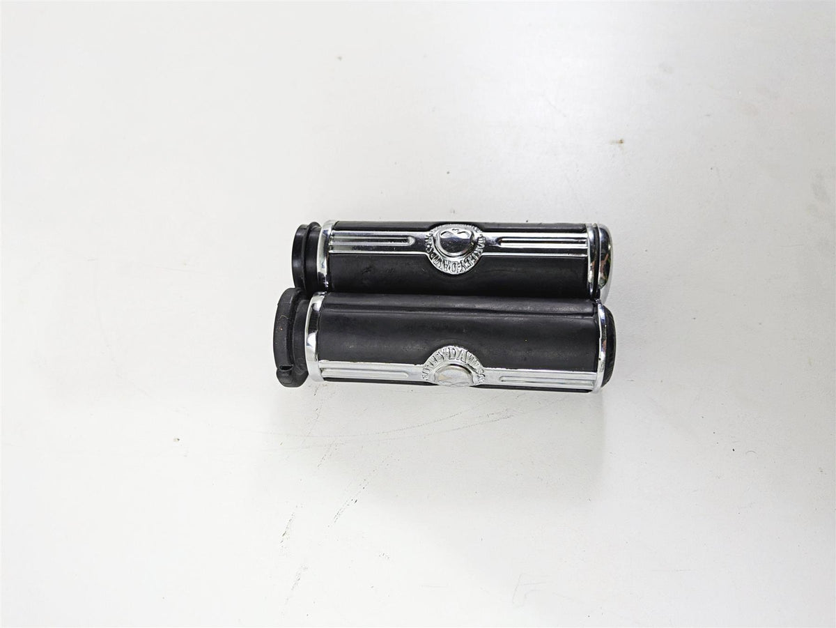 2016 Harley Touring FLHR Road King Willie G Skull Hand Grips - Read 56741-04 {{ shop.shopifyCountryName }} - Mototech271