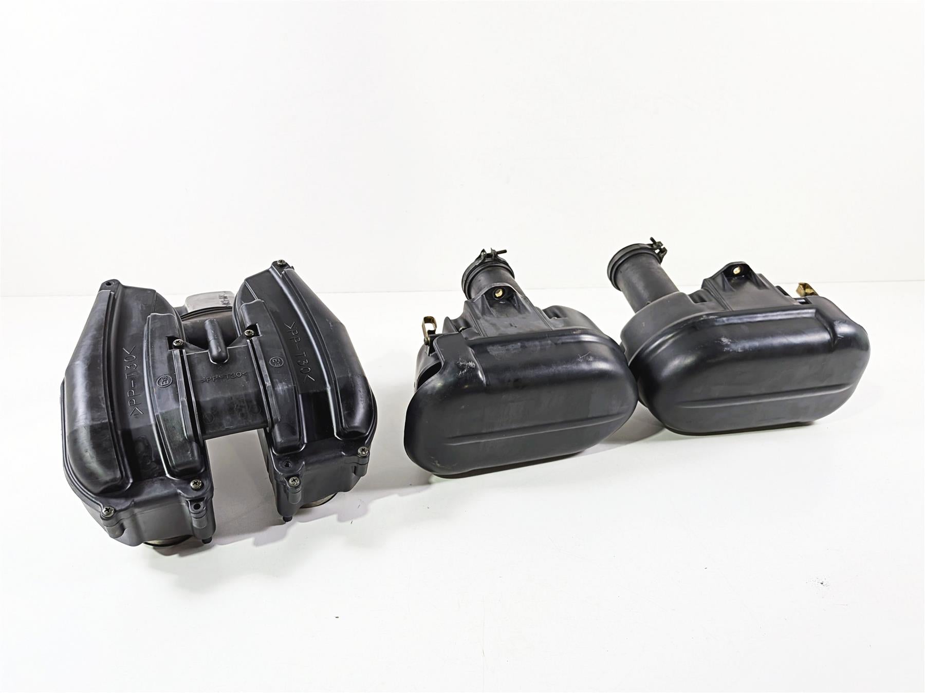 2006 Yamaha XVZ1300 Royal Star Left Right Air Box Breather 4XY-1442A {{ shop.shopifyCountryName }} - Mototech271