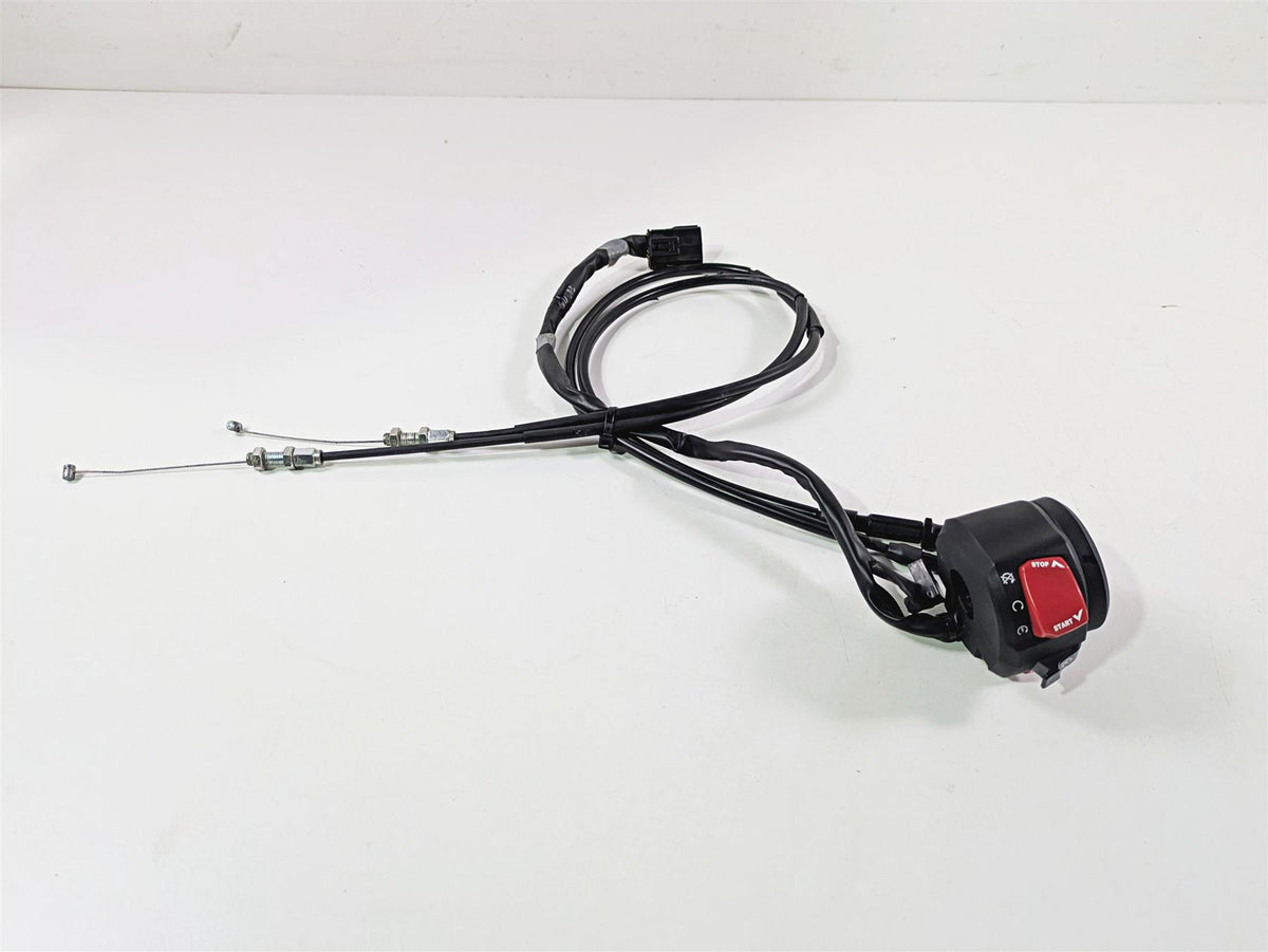 2023 Suzuki GSX1300 RR Hayabusa Right Hand Cruise Control Switch 37200-10L00 {{ shop.shopifyCountryName }} - Mototech271