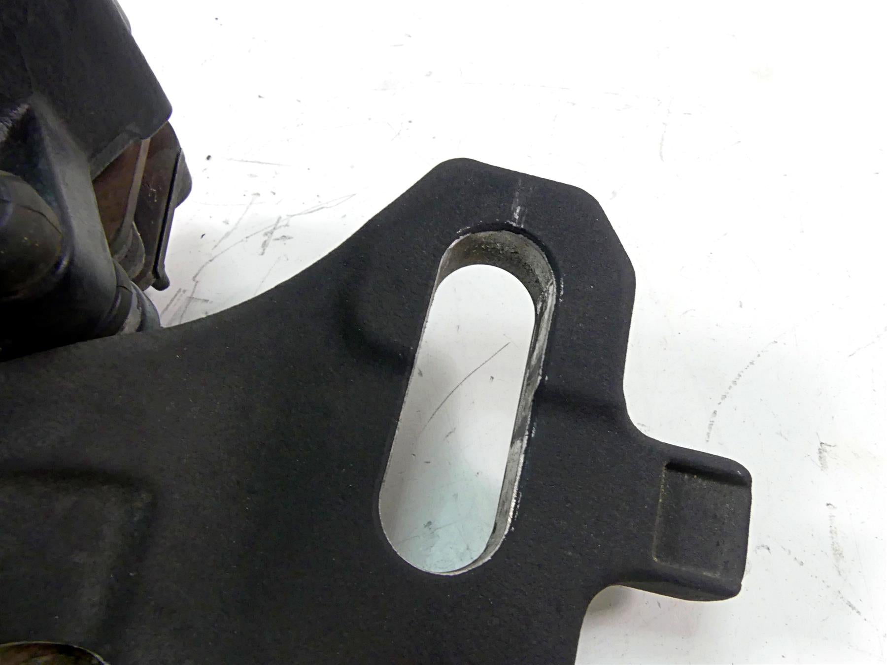 2019 Indian Chieftain Classic Rear Brake Caliper & Bracket 1912006 {{ shop.shopifyCountryName }} - Mototech271