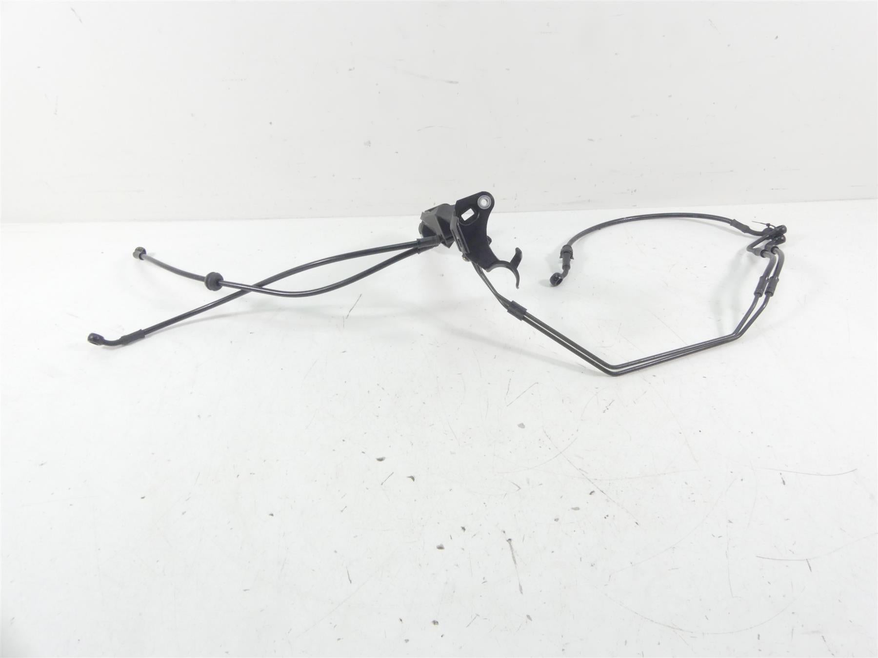 2021 Aprilia RS 660 Front Abs Brake Line Hose Set 2B007004 2B007005 2B006455 {{ shop.shopifyCountryName }} - Mototech271