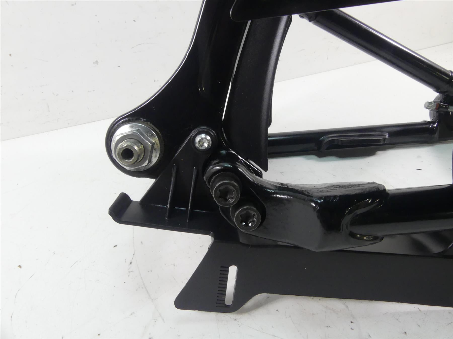 2018 Harley Softail FXBB Street Bob Swingarm Swing Arm Guards & Axle 47400099BHP {{ shop.shopifyCountryName }} - Mototech271