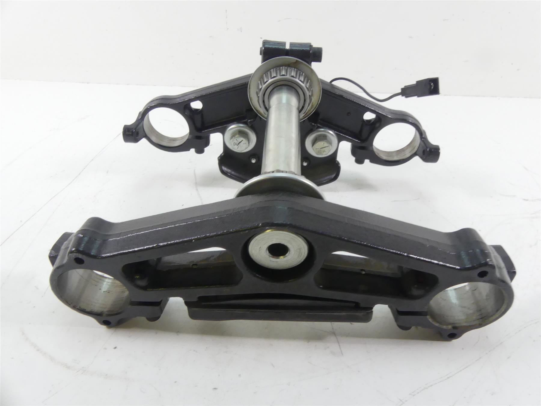 2014 Harley Touring FLHX Street Glide 49mm Triple Trees Riser Set 45900091 {{ shop.shopifyCountryName }} - Mototech271