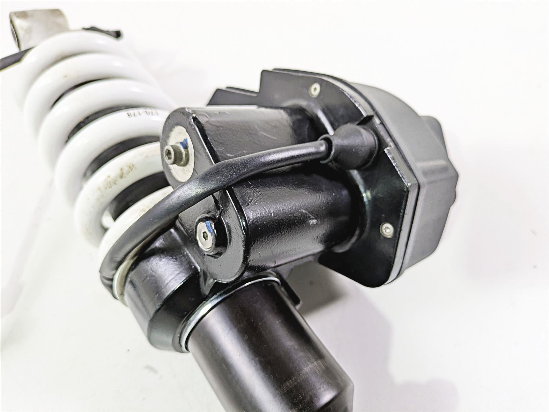 2009 BMW R1200RT K26 Straight Esa Rear Shock Damper 33537716583 33537711074 {{ shop.shopifyCountryName }} - Mototech271