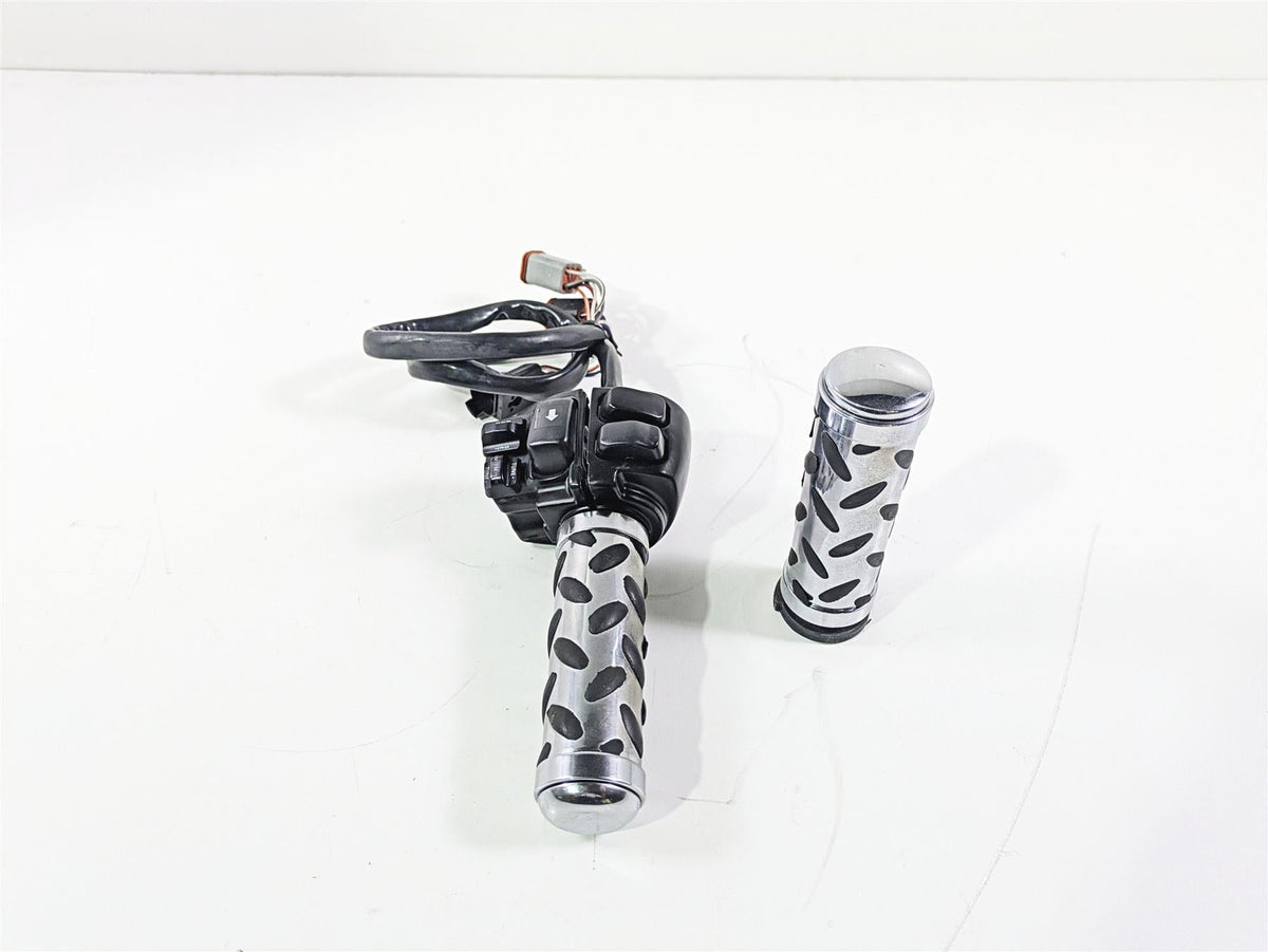 1996 Harley Touring FLHTCUI Electra Glide Right Hand Control Switch 71684-06A {{ shop.shopifyCountryName }} - Mototech271