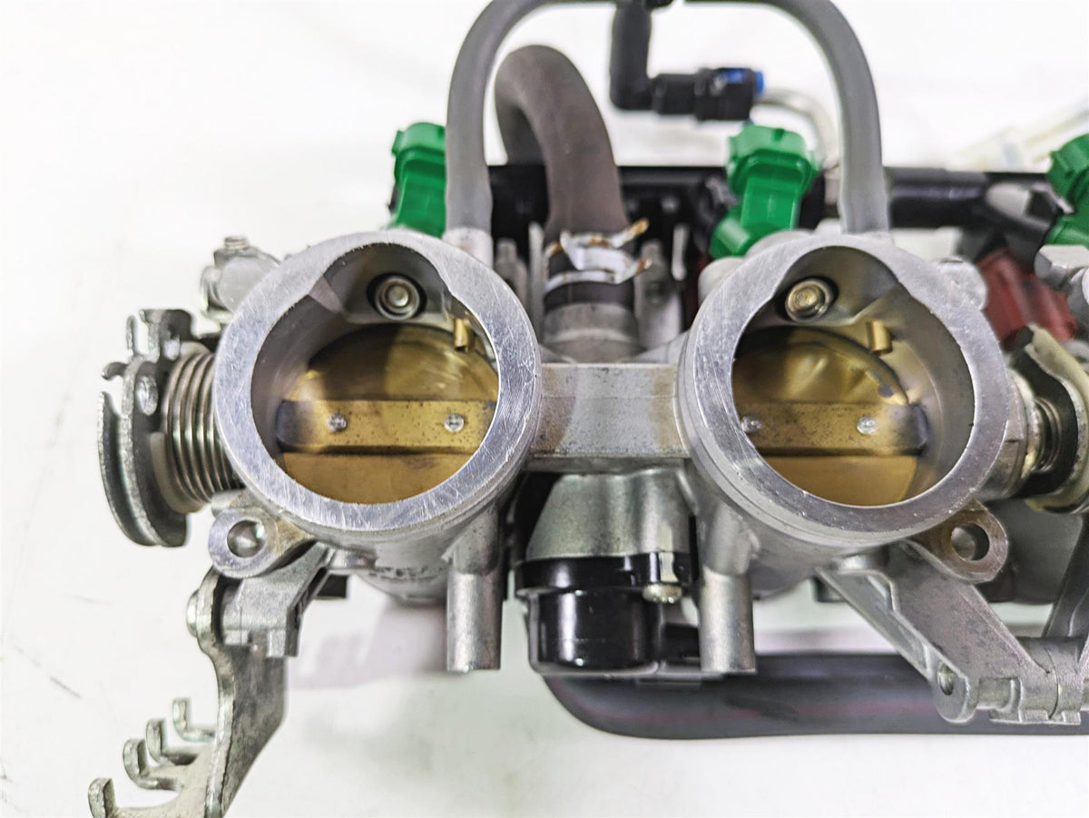 2008 Suzuki GSXR600 Mikuni Throttle Bodies Body Set 14K Tested 3406-37H01 {{ shop.shopifyCountryName }} - Mototech271