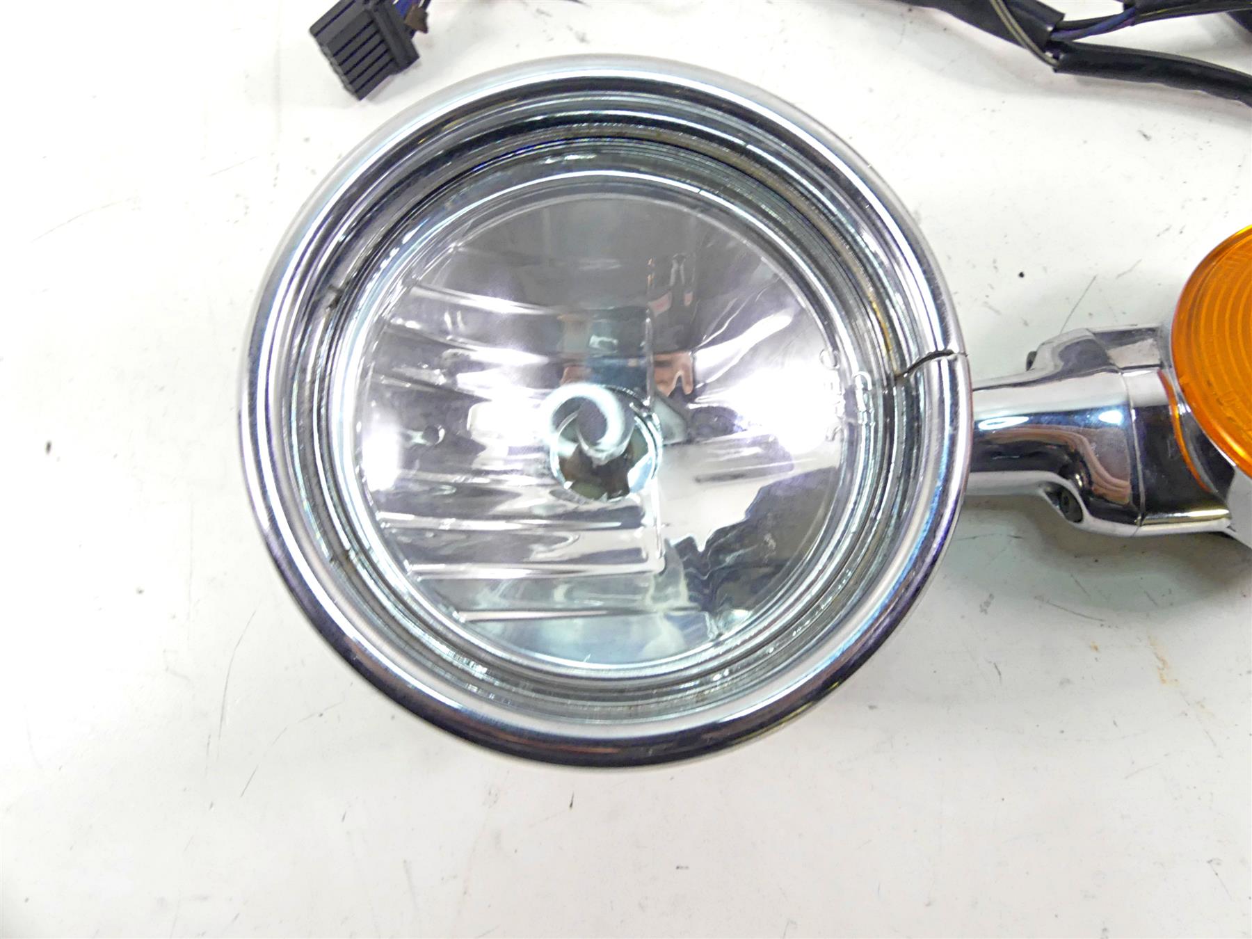 2002 Harley FLSTCI Softail Heritage Front Blinker Spot Light Set - For Parts {{ shop.shopifyCountryName }} - Mototech271
