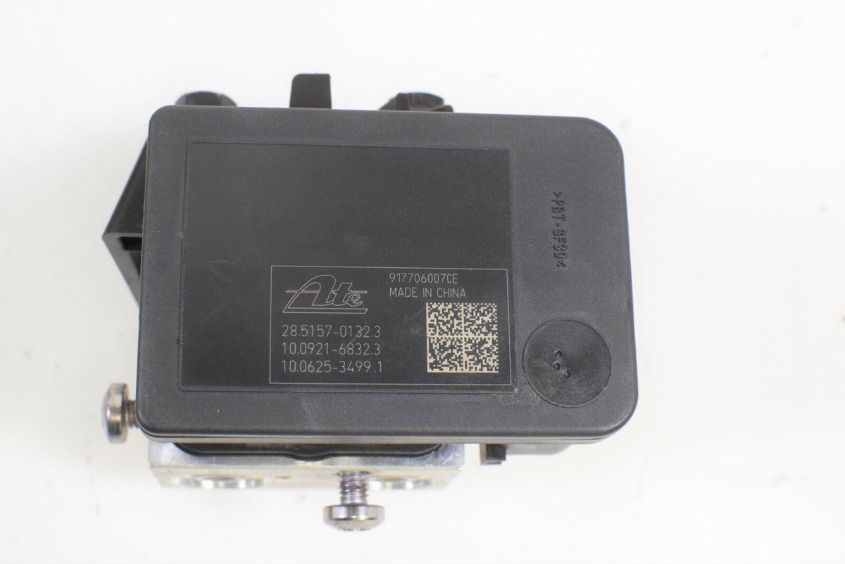 2018 Triumph Street Triple 765 RS ABS Brake Pump Module ATE T2025959 {{ shop.shopifyCountryName }} - Mototech271